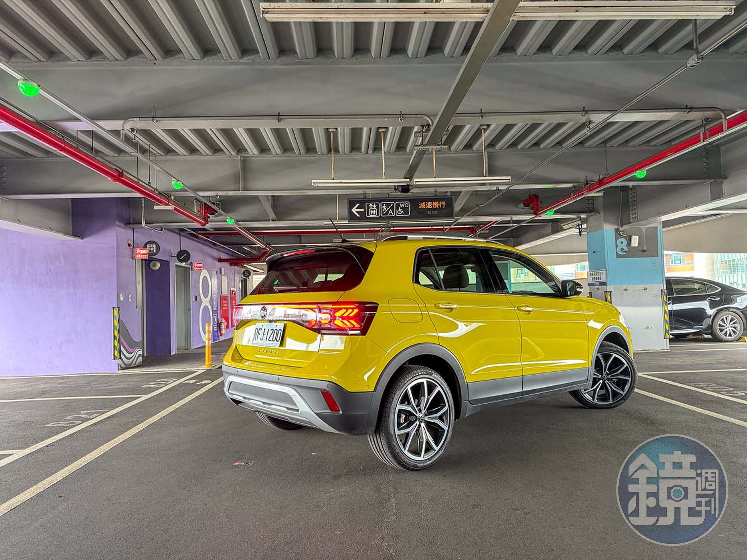 足踏18吋鋁圈，T-Cross 230 TSI Style Design建議售價112.8萬元。