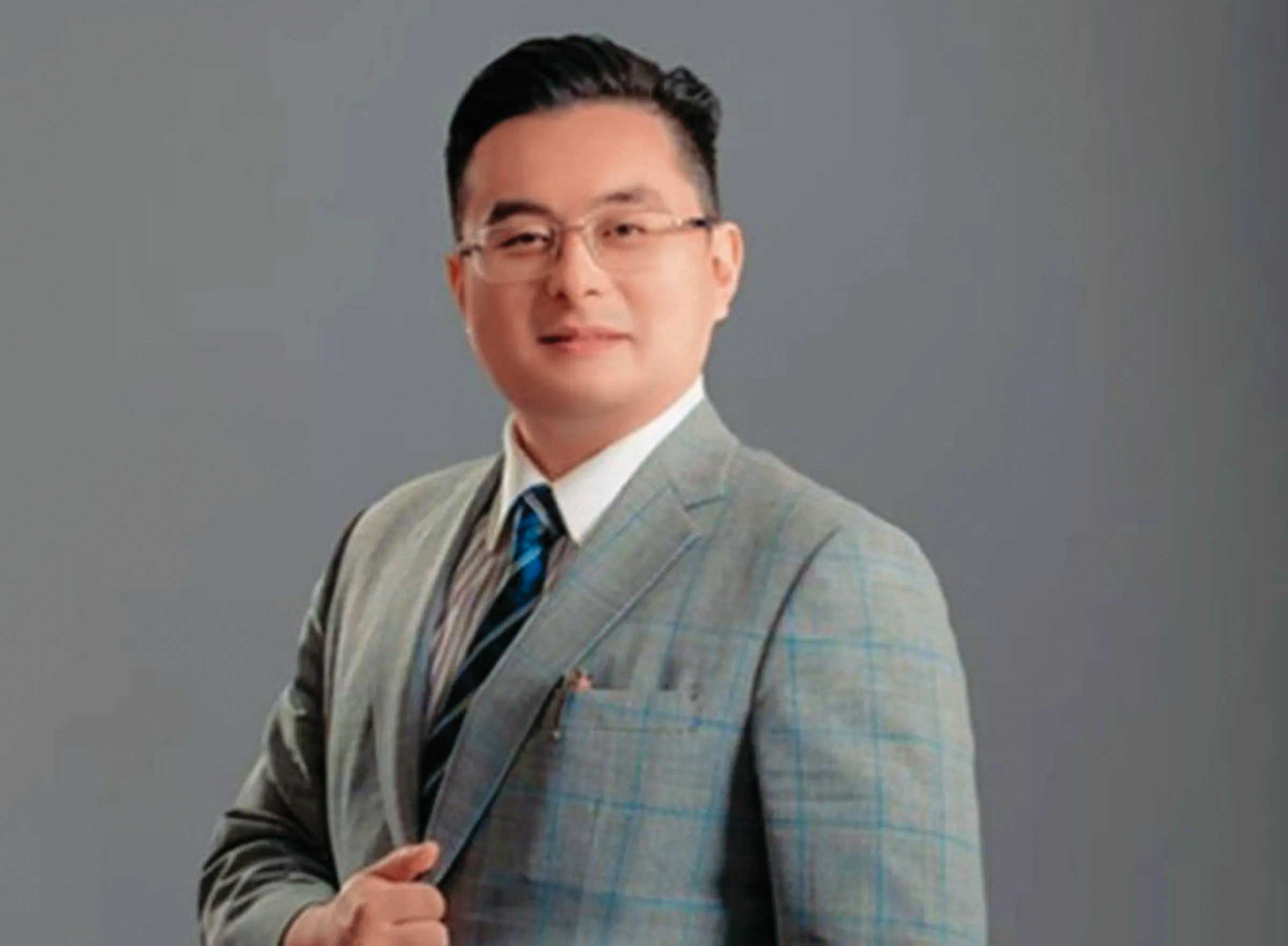 律師洪家駿（圖）說，敢不把法官裁定看在眼裡的檢察官，應該只有張時嘉。（翻攝律師事務所網站）