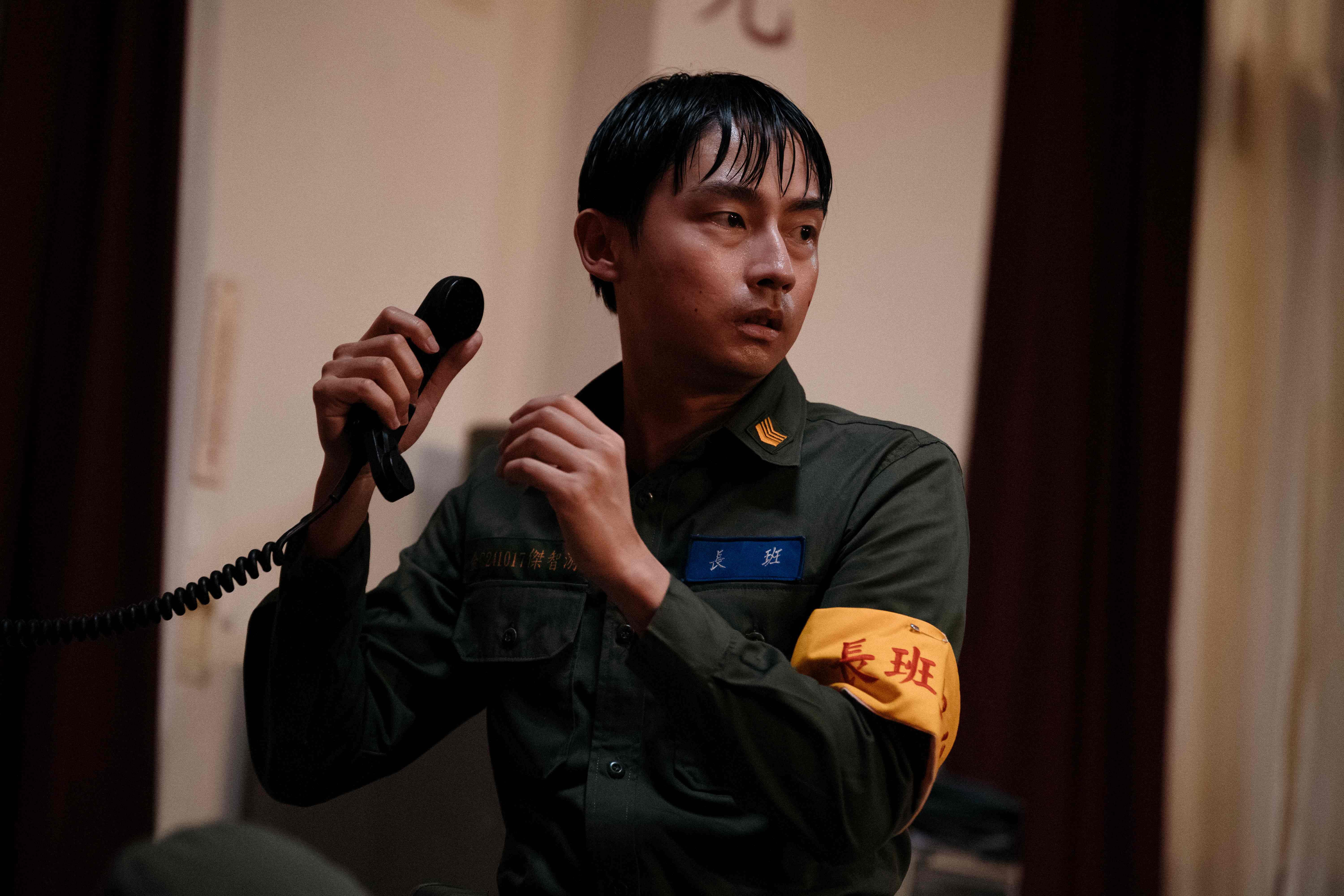 因氣胸病史未曾當兵，連想上軍旅實境節目也被打槍，大鶴這次演軍人終於圓了他想當兵的夢。（沉默老兵電影提供）