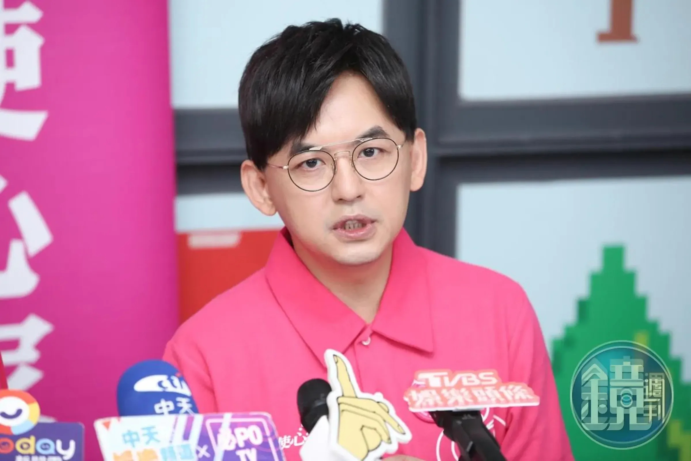 黃子佼勸說少女全裸拍攝，錄音檔曝光！大談創作藝術詭異「哈哈哈」。（本刊資料照）