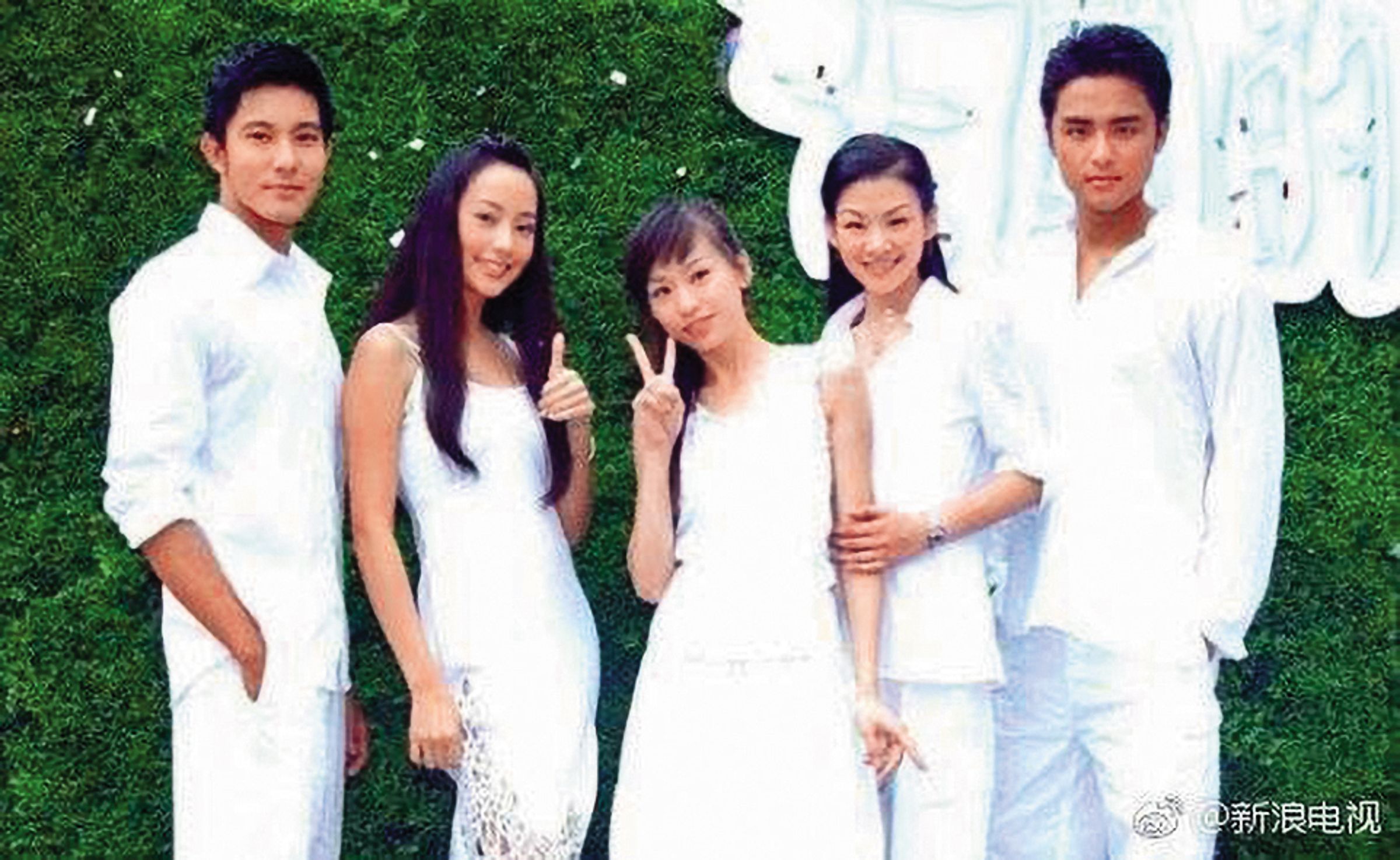 當年立威廉(左起)和關穎、王心凌、汪芷瑜、明道演出偶像劇《天國的嫁衣》,一炮而紅。