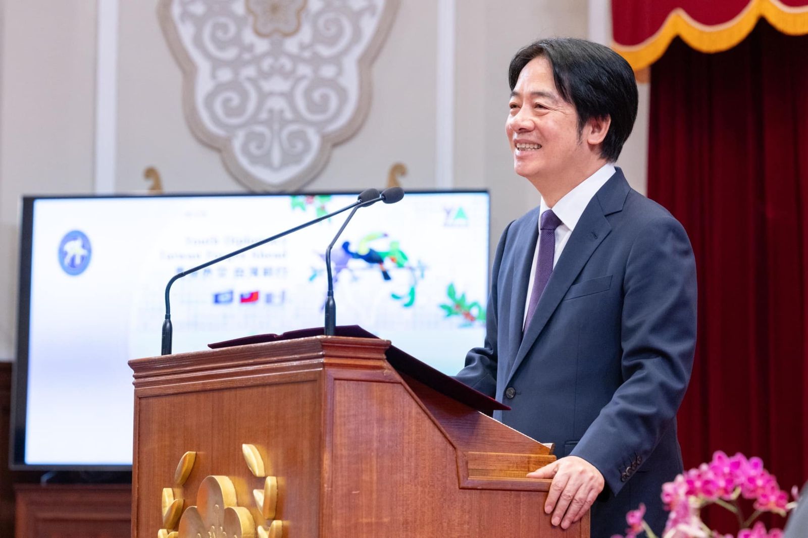 《路透》引述消息人士指出，總統賴清德計畫在未來幾週內訪問太平洋友邦，且可能過境夏威夷或還有關島。（翻攝自臉書＠賴清德）