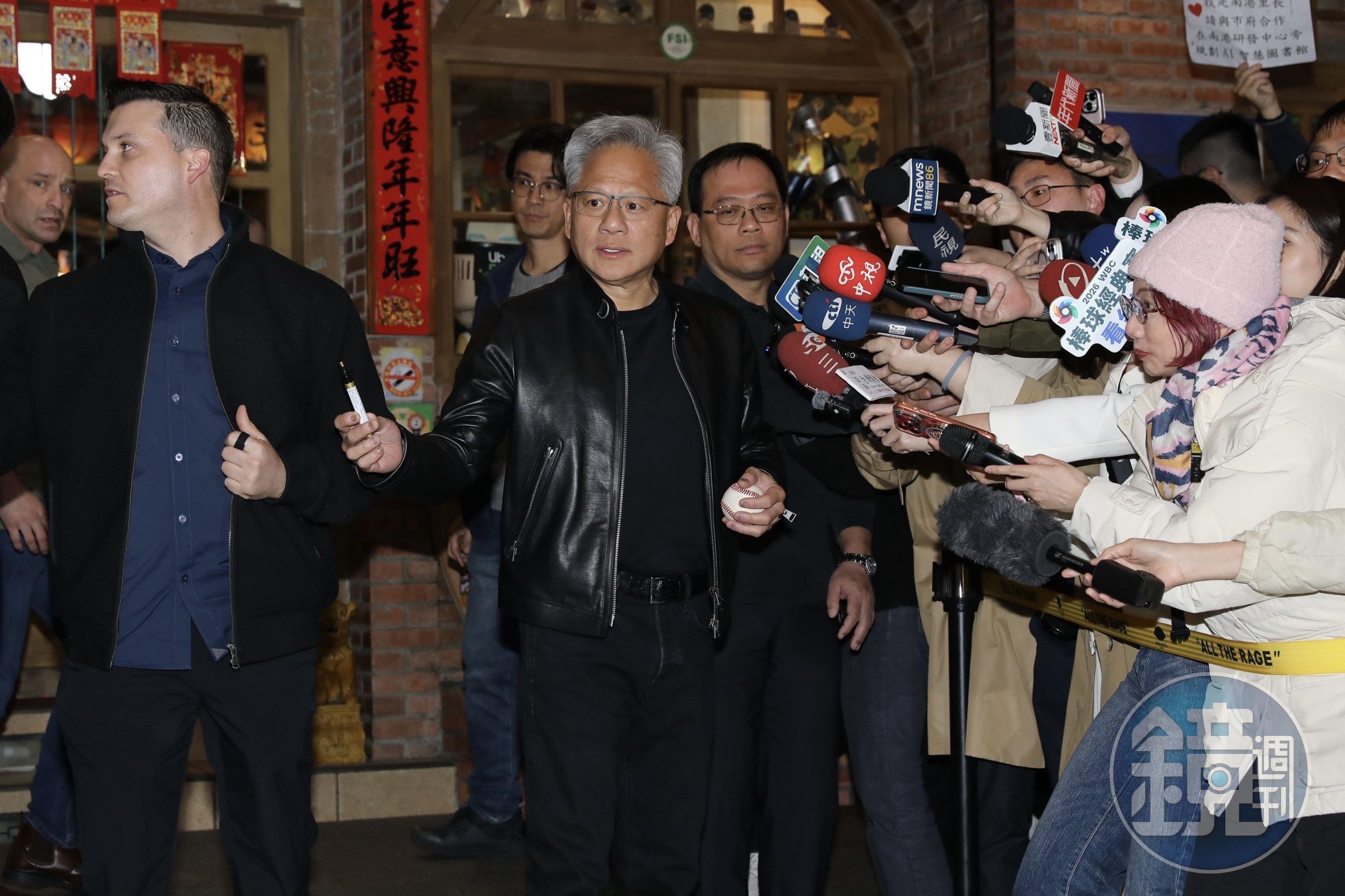 由輝達創辦人黃仁勳號召的「兆元宴」再度於今(31)晚登場。