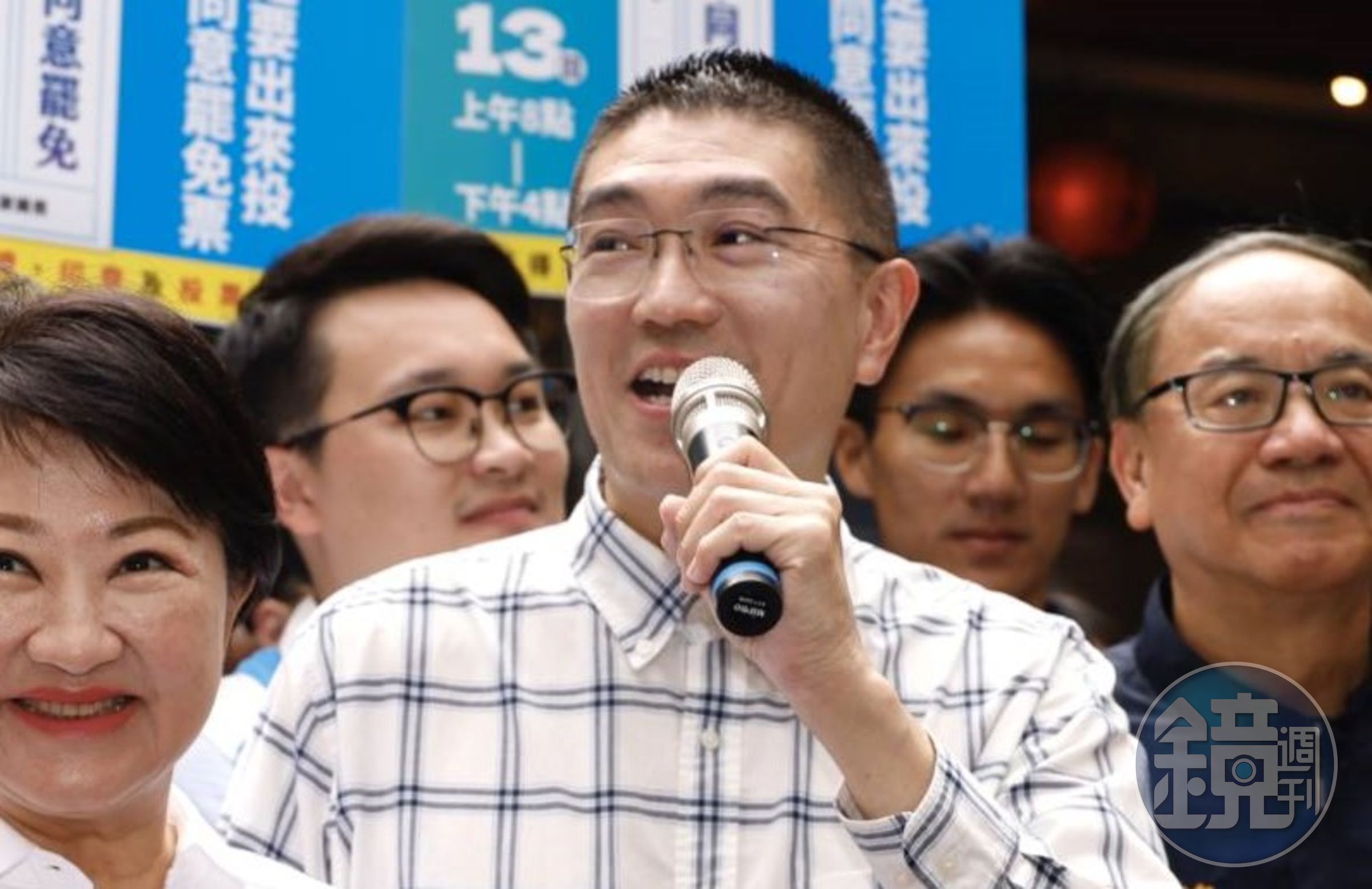 傳出謝國樑捐款200萬元給民眾黨,檢調為避免政治紛擾,在罷免案後才傳喚他到案說明。