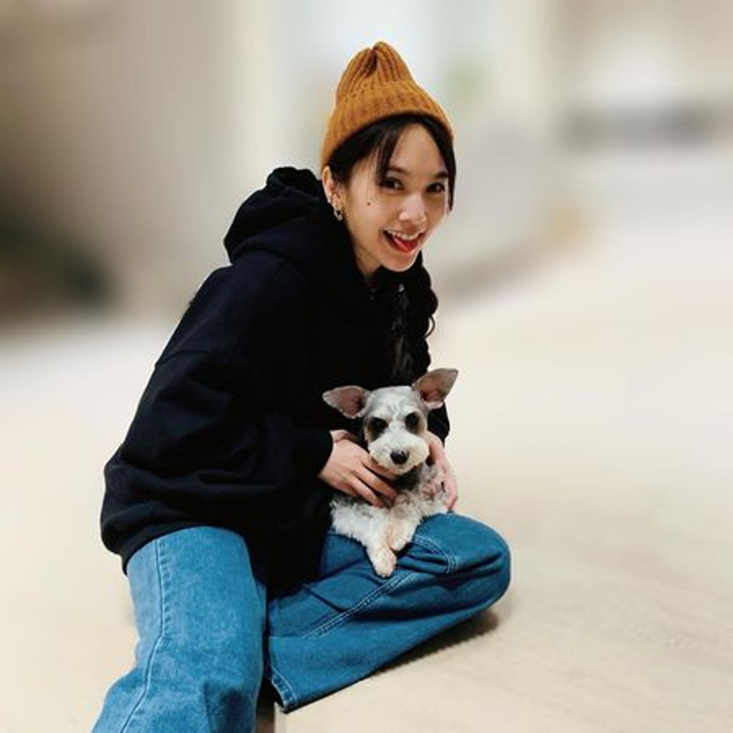 楊丞琳曬出與愛犬Yumi的合照追憶。(翻攝自楊丞琳IG)