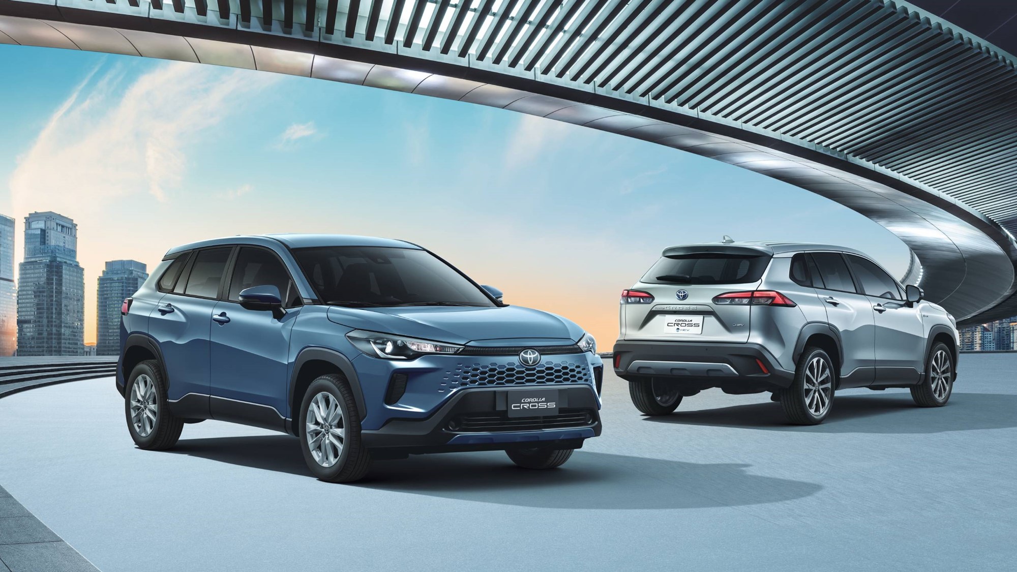 【新車登場】連續三年銷售冠軍再進化！COROLLA CROSS不玩虛的，這次真的是「變大碗卻更便宜」！