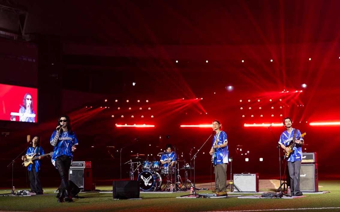 麋先生MIXER一連演唱6首人氣作品。（相信音樂提供）