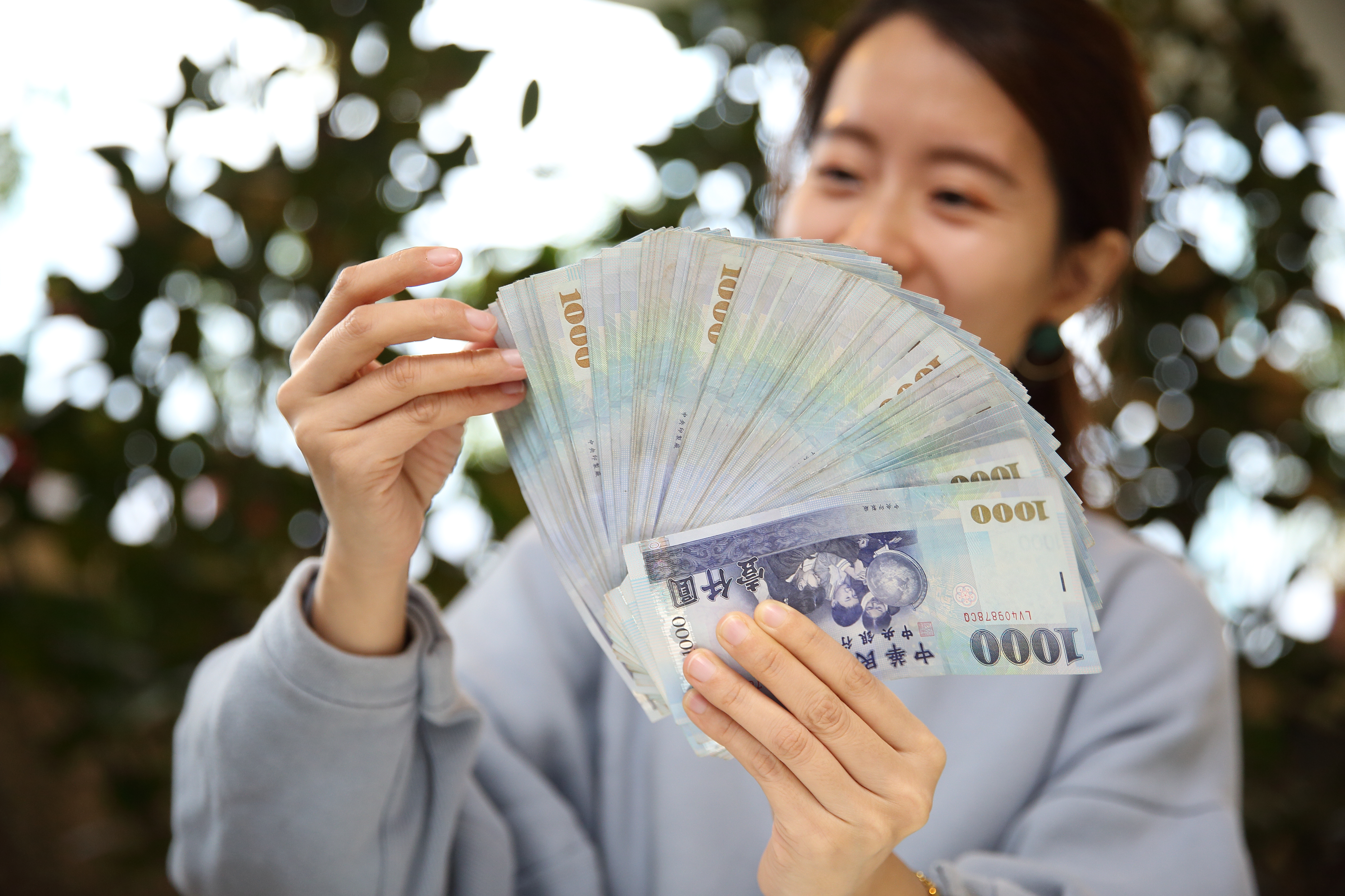 普發1萬上路超過1個月，已經有超過90%的民眾完成登記領取。（示意圖，資料照）