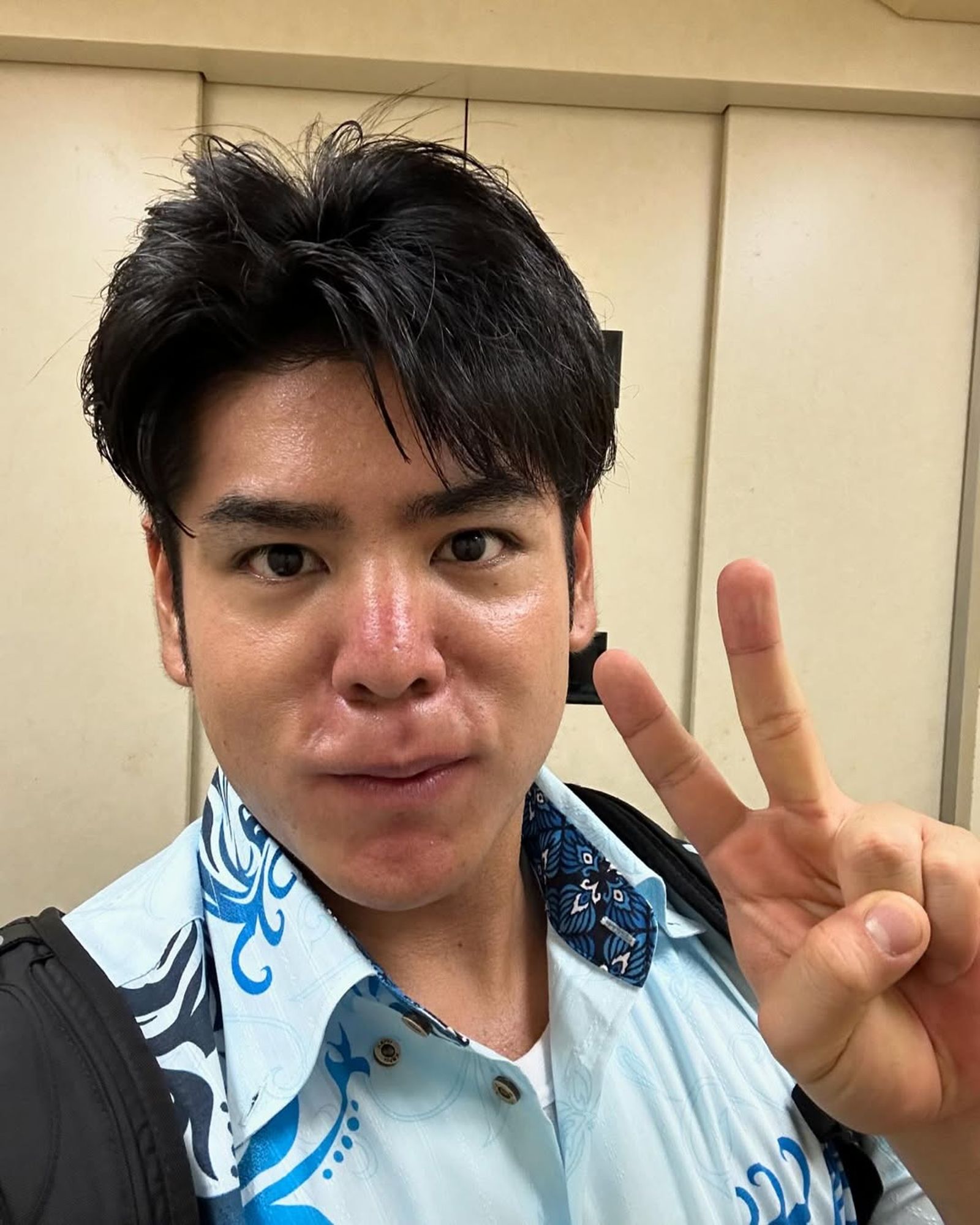 Ruibosu減重成功後，本就立體的高挺鼻梁、濃眉與大眼，五官更加突出，外貌令人驚豔。（翻攝自ルイボスチャンネル IG）