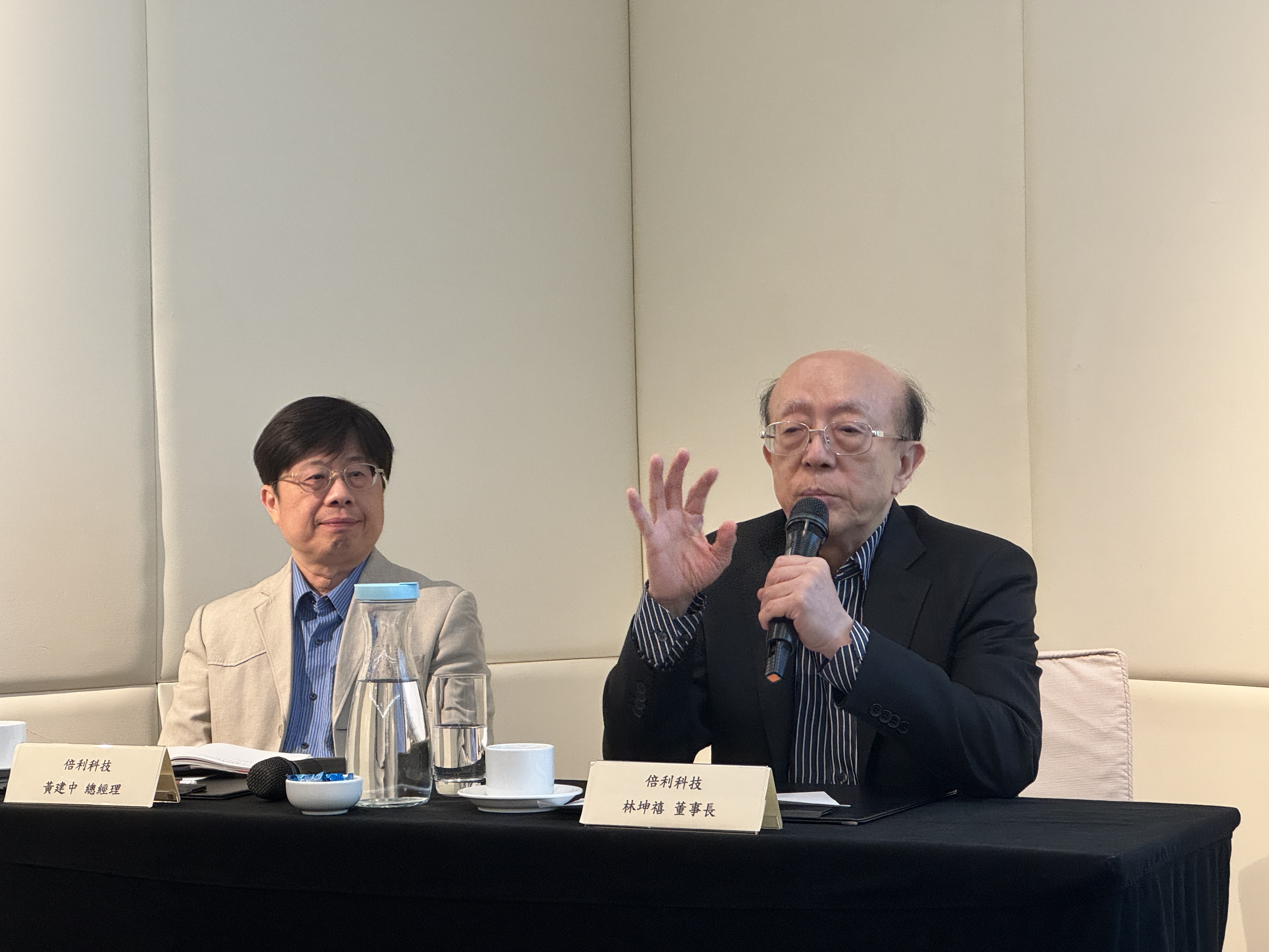 除了有穩健的CoWoS基本盤,倍利科也持續推進CoPoS、矽光子相關產品。