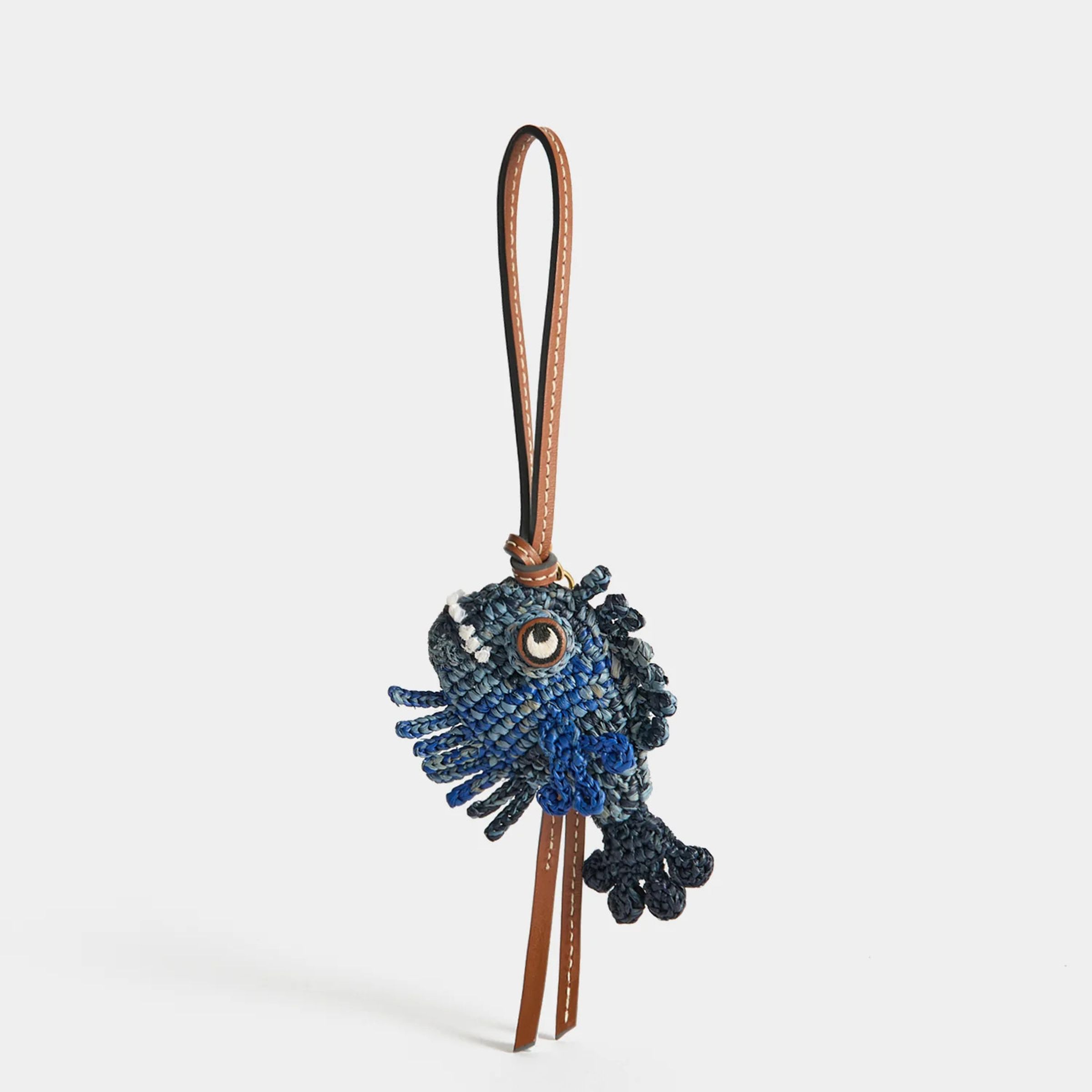 深海生物草編吊飾。NT$8,580（CLUB DESIGNER提供）