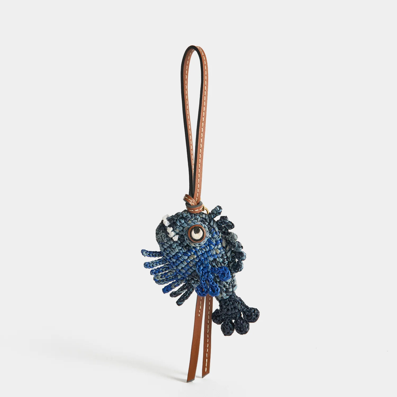 深海生物草編吊飾。NT$8,580(CLUB DESIGNER提供)