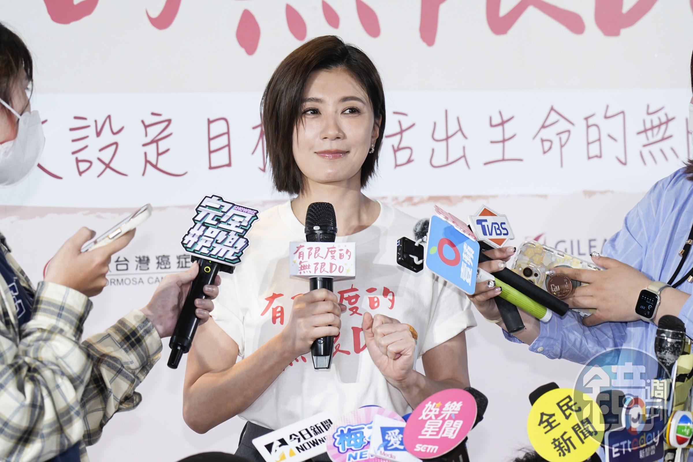 賈靜雯聊到最近拍攝修杰楷頻道影片超級做自己。
