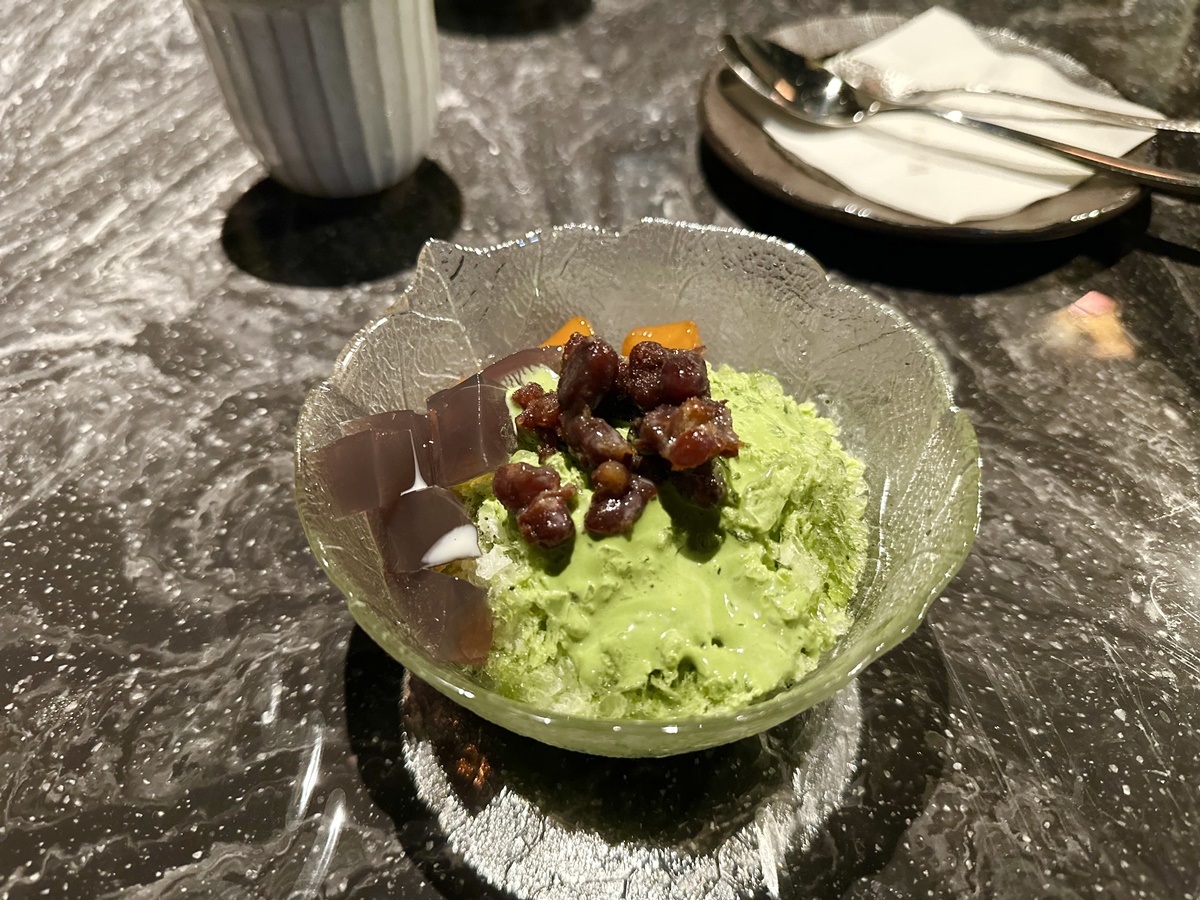 甜點「利久抹茶刨冰」有抹茶的苦甘，剛好調和吃完燒肉的油膩感。