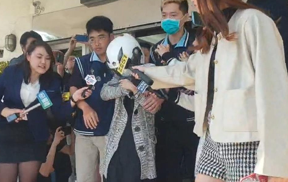 新北中和一名女子疑似飲酒吸毒後，將自己2名年幼的兒女用枕頭悶死。（翻攝畫面）