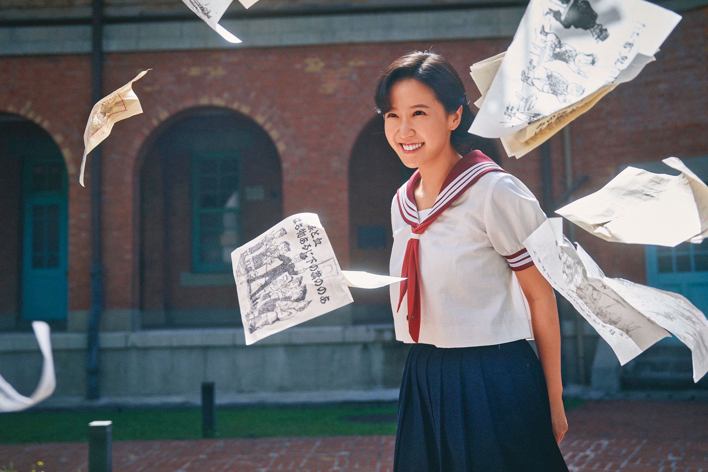 在劇集《再見1987》中,方志友出場是鋒芒外露的才氣少女,日後卻因人生變化,眼神及肢體都有了改變。(公視台語台提供)