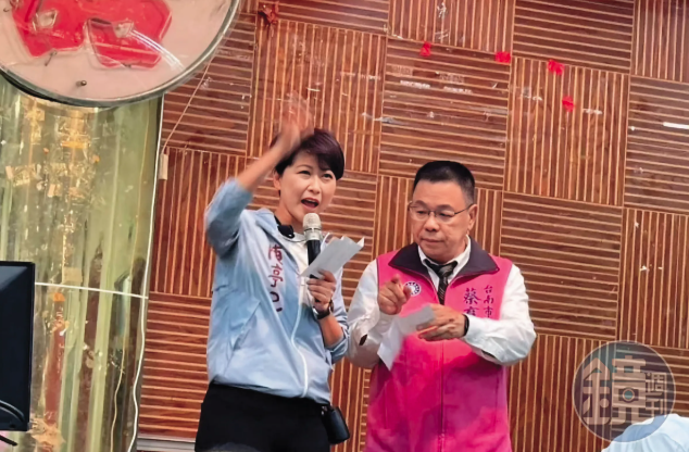 民進黨立委陳亭妃（左）積極爭取台南市長黨內提名，卻被爆結合國民黨議員蔡育輝（右）操弄綠營初選。（讀者提供）