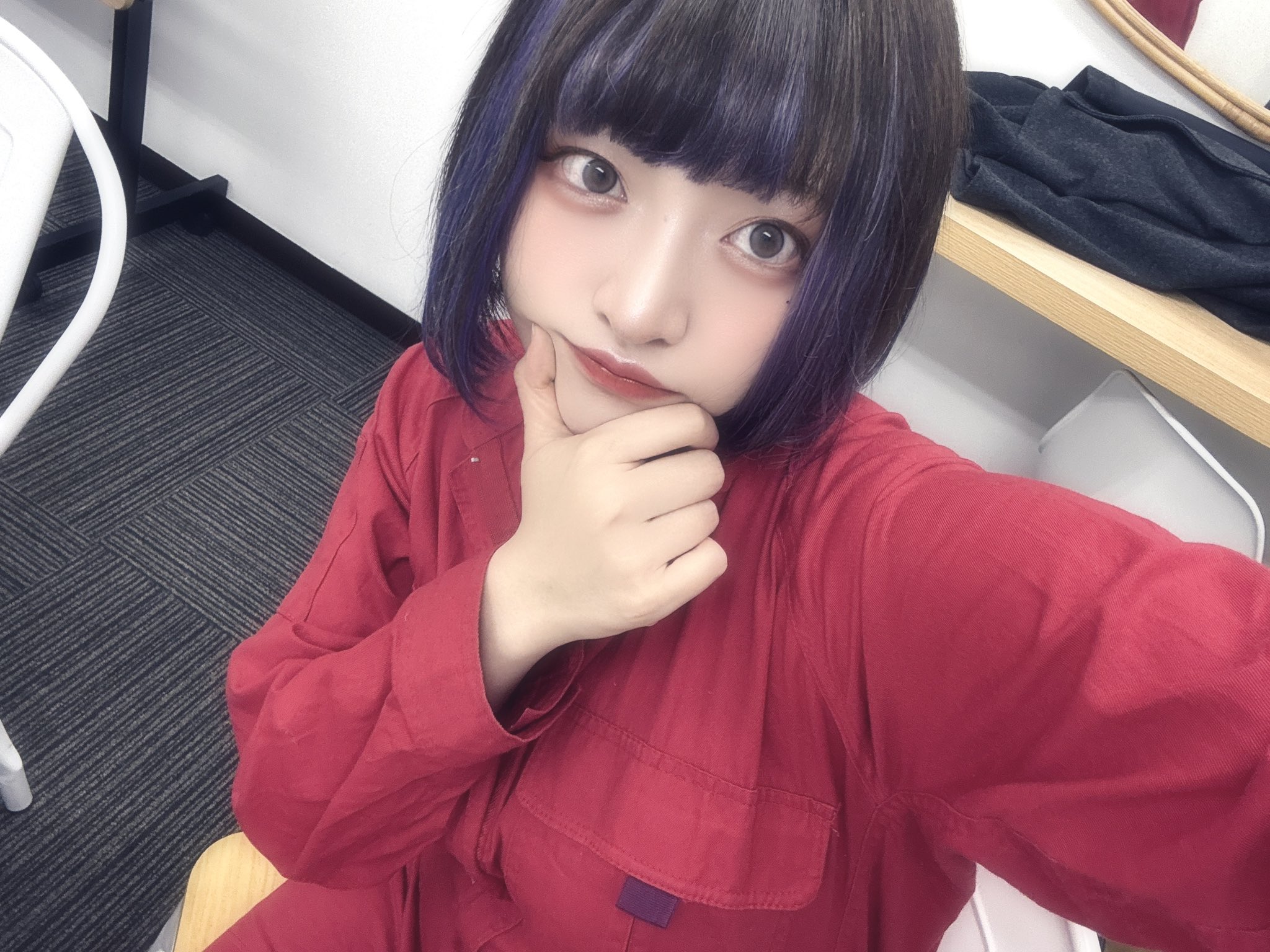 日本歌手Hijiri Ema因過敏性休克去世，讓粉絲超震驚。（翻攝自Hijiri Ema X）