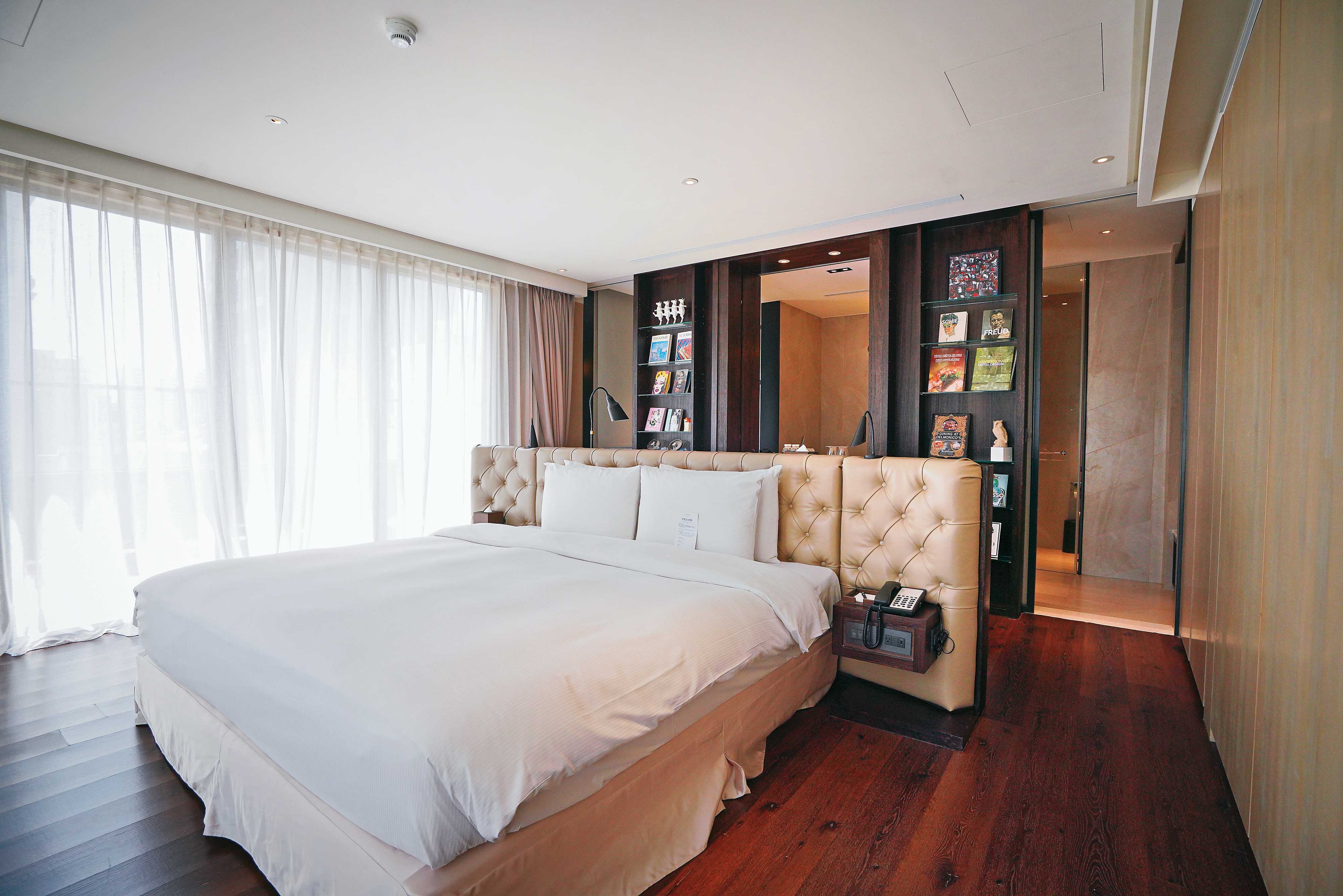 天際別墅SKY VILLA客房面積達30坪，是慕舍特別為旅客打造的城市度假勝地。