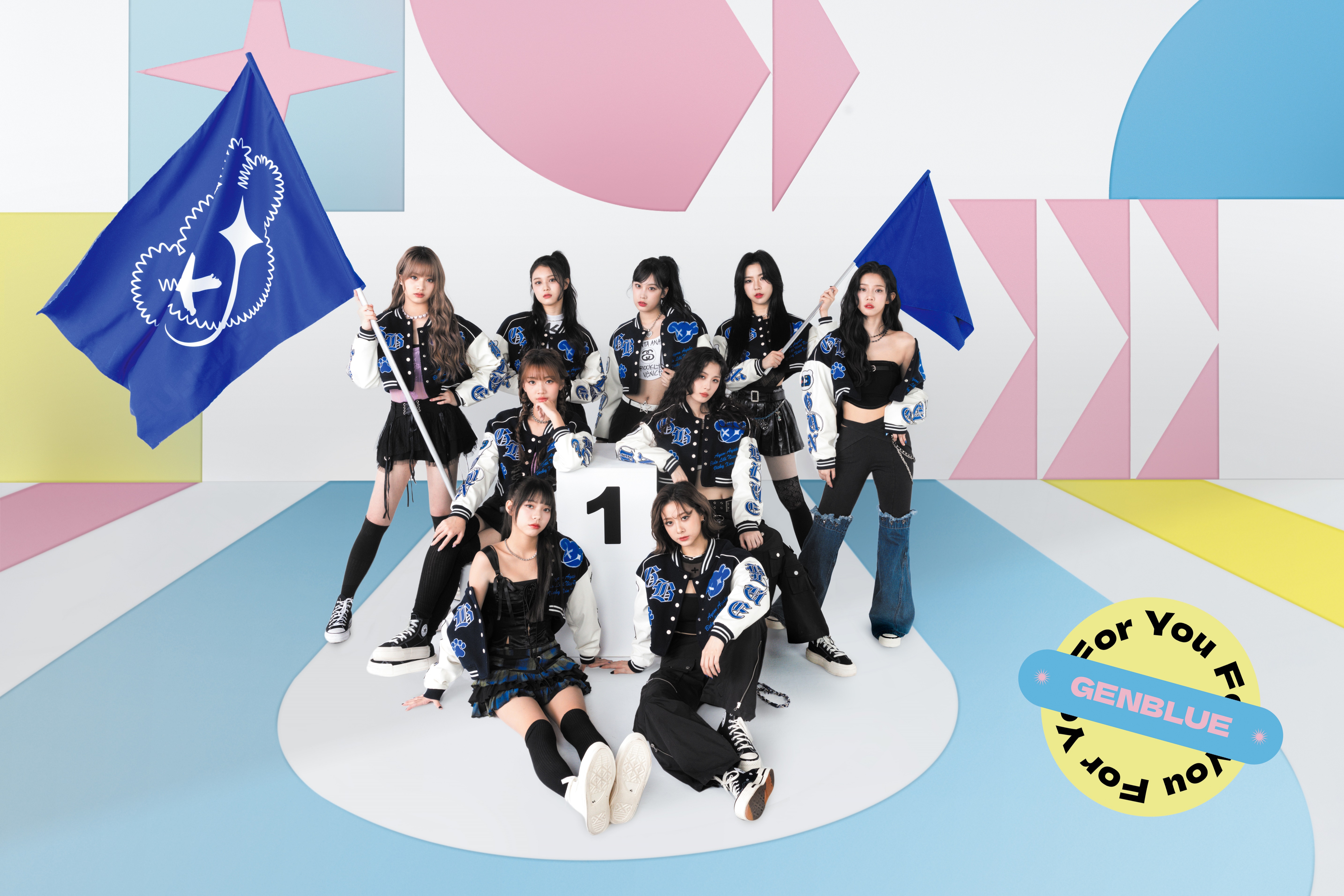 GENBLUE幻藍⼩熊為新專輯《For You》將舉辦北中南四場巡迴簽名會。前排右順時針起 XXIN、毓、容容、Ayeon（阿勇）、BIDO、媛媛、Nico、采甄、VICKY。（天空娛樂提供）