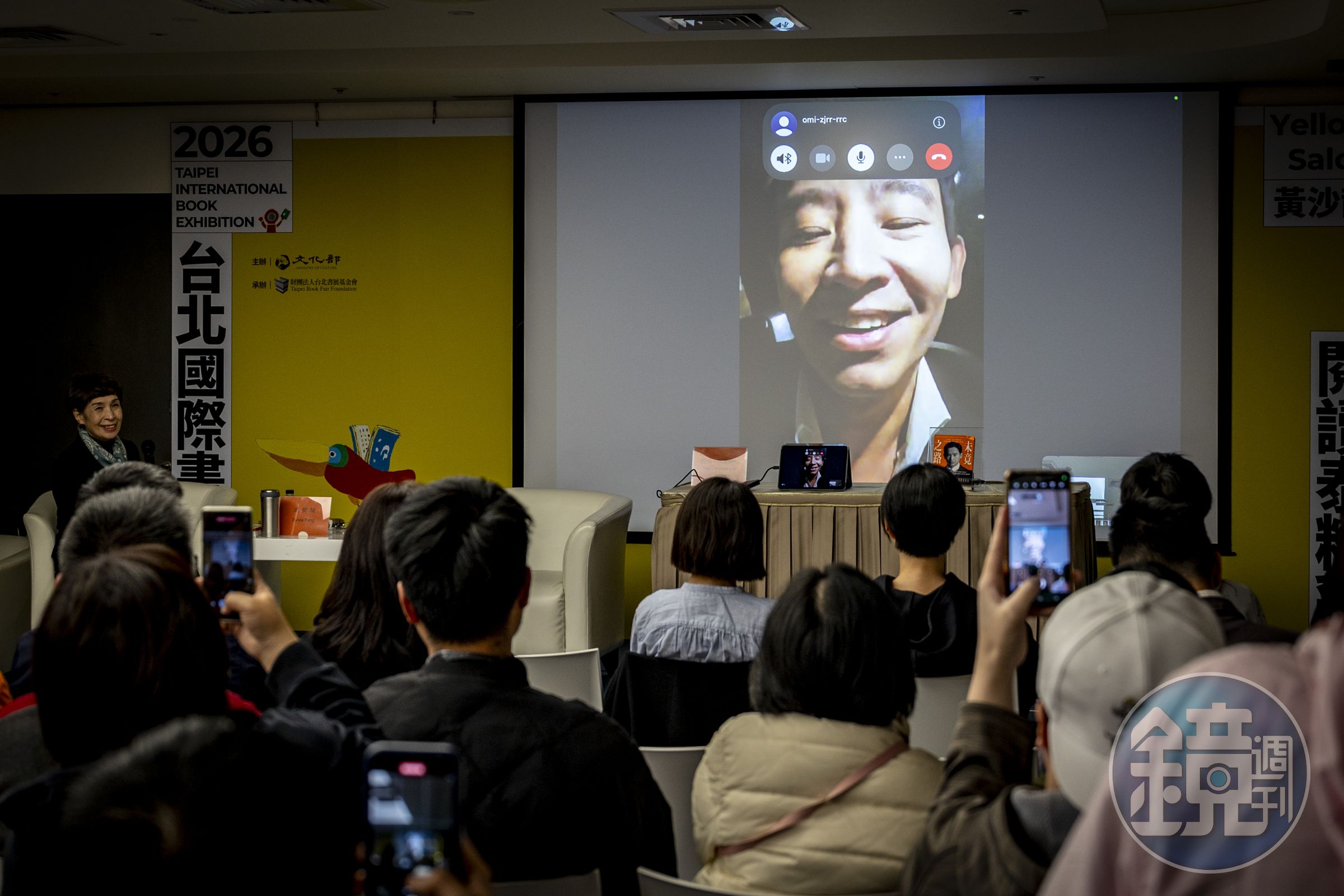 2月8日，他來台灣參加國際書展，宣傳自傳《未竟之路》。因為班機延誤，先開視訊跟讀者打招呼。