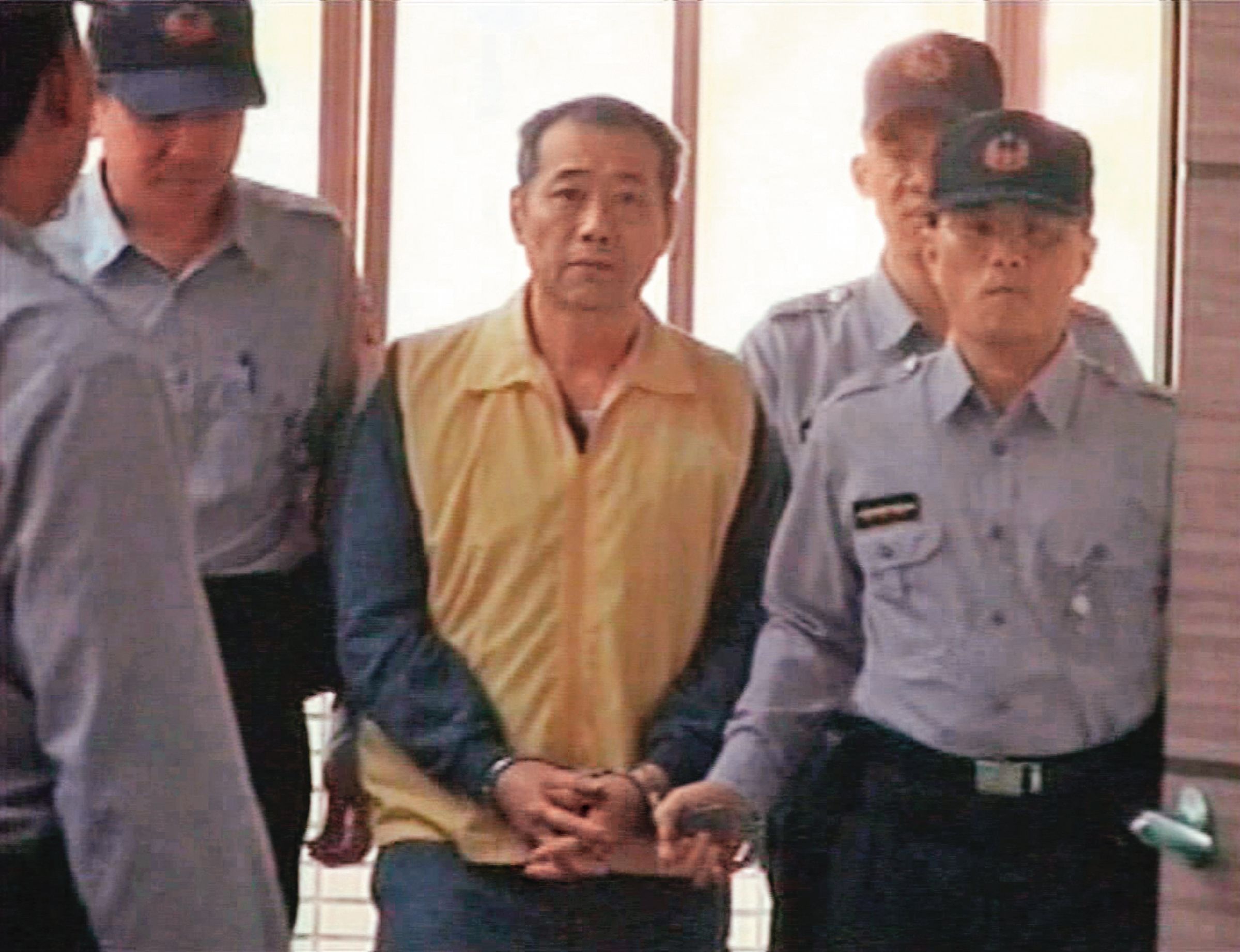 朱男面對警方查問，說溜嘴稱林妻是農藥中毒，露餡被逮。（東森新聞提供）
