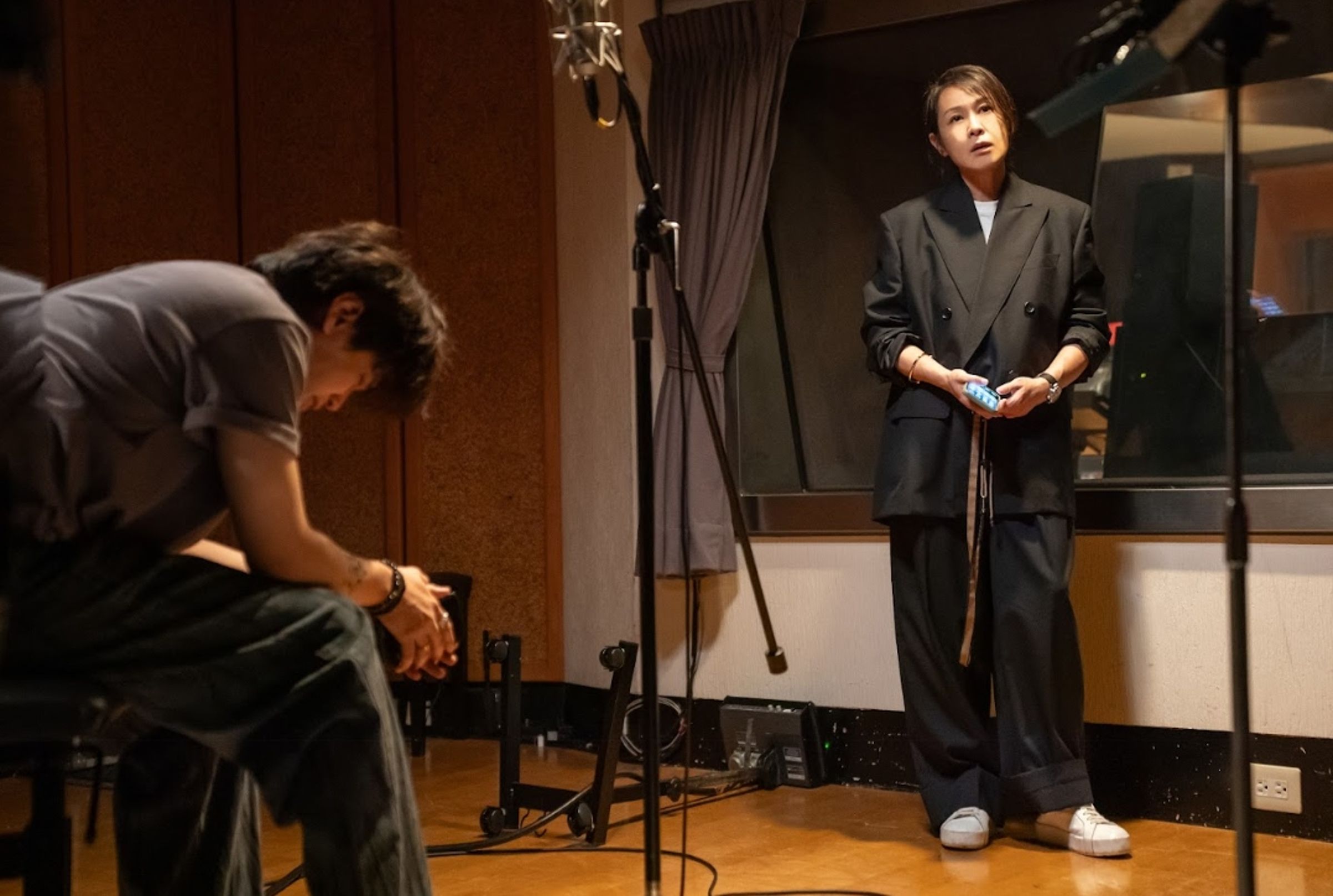 薛仕凌繼《影后》再度飾演導演,伴侶也是藝人經紀人,對手也同樣是金馬影后,從謝盈萱換成劉若英。(双喜提供)