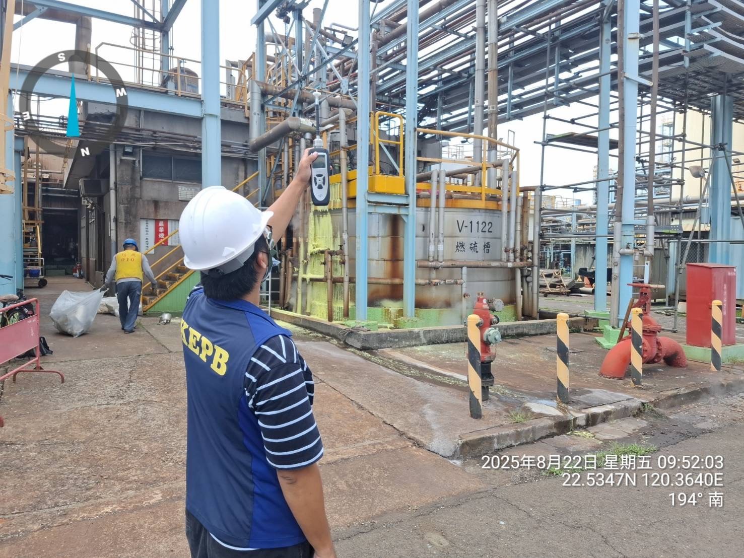 中石化小港廠因設備故障檢修，導致硫酸氣體外逸，影響週邊環境品質。（環保局提供）