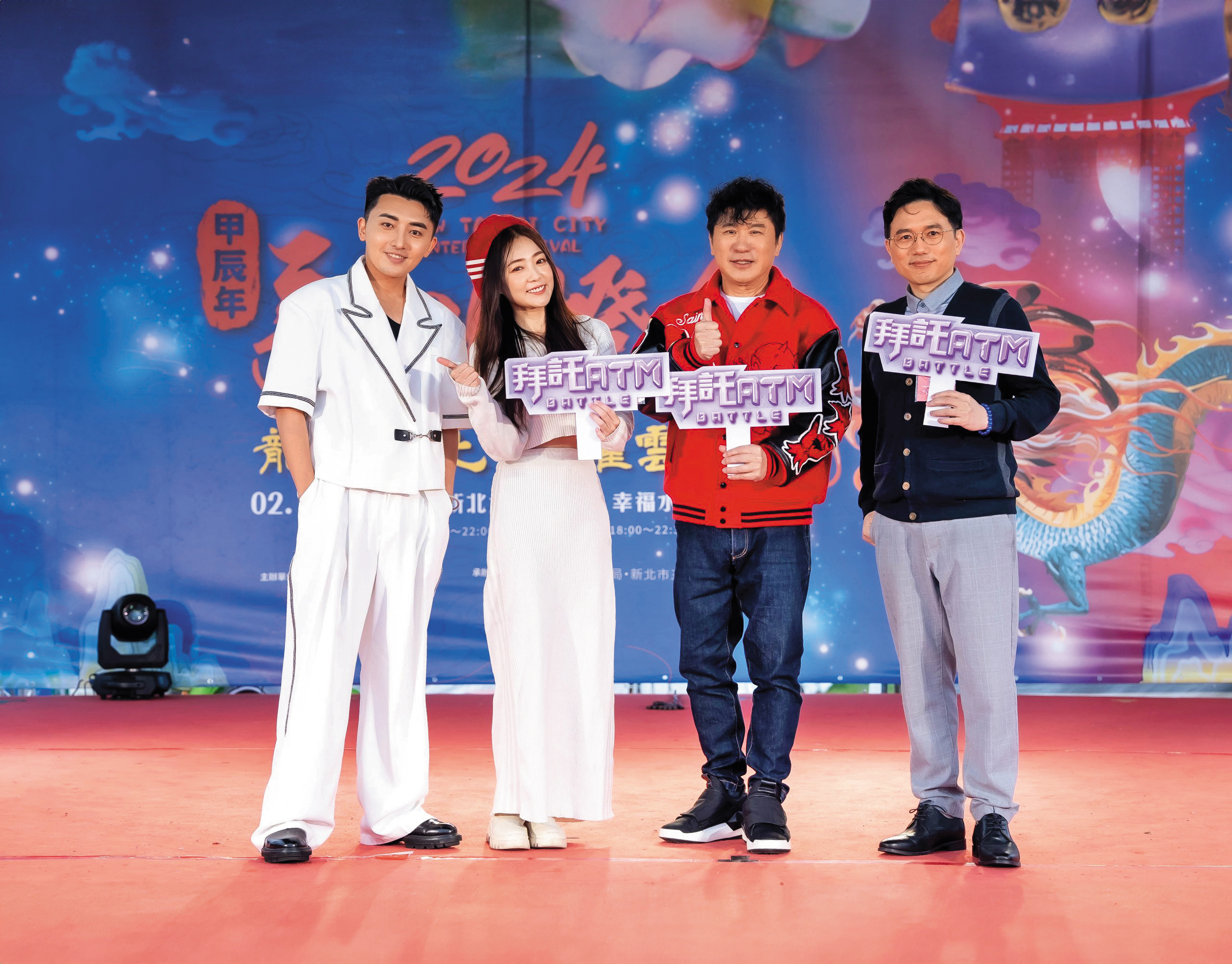 江坤俊（右起）身為電視寵兒，而且是TVBS的藝人，台內益智節目《拜託ATM》舉辦見面會，他與主持人胡瓜、來賓詹子晴、張柏謙同台。（TVBS提供）