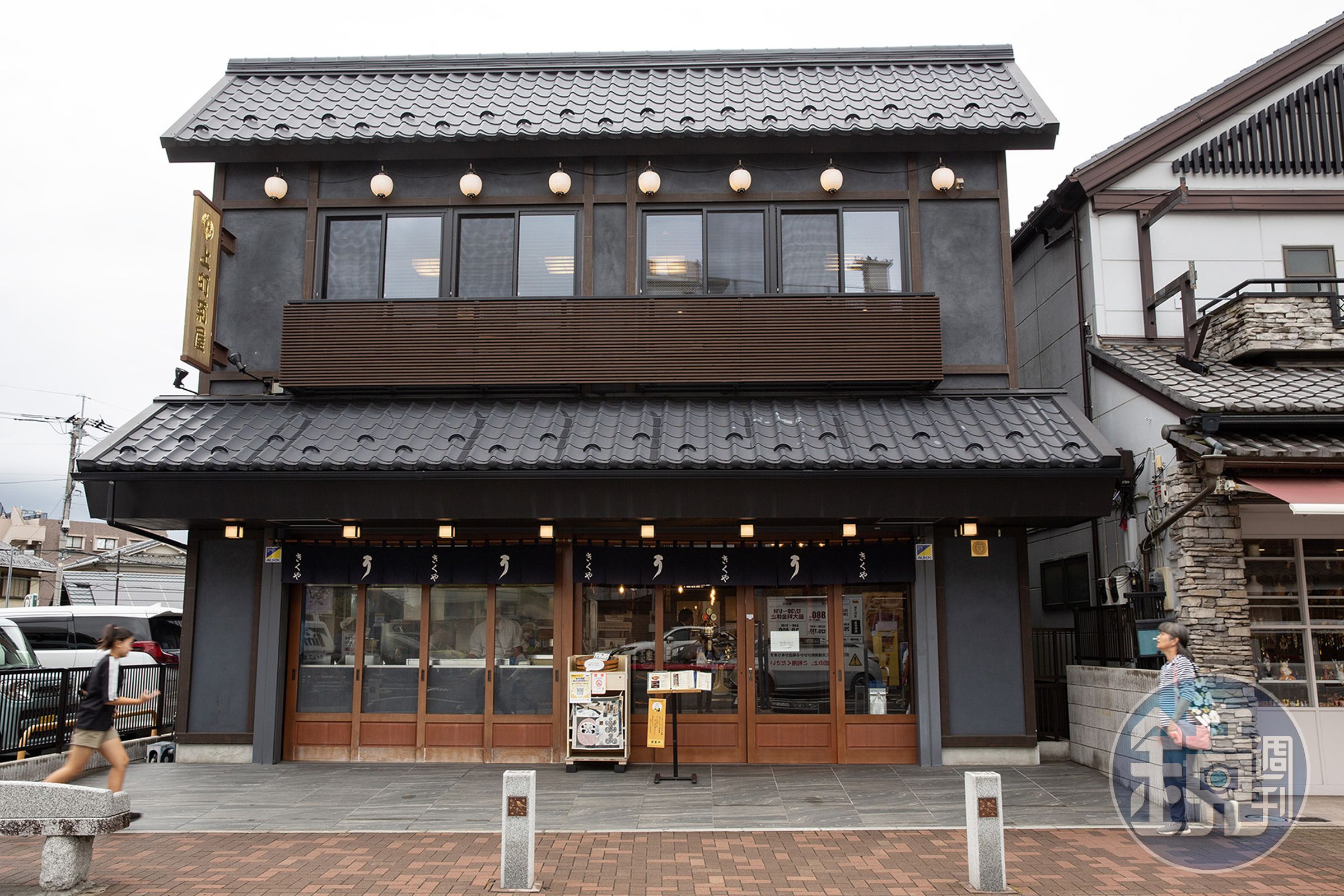 2022年開幕的「上町菊屋」,距離JR成田站較近,環境也更為明亮舒適。