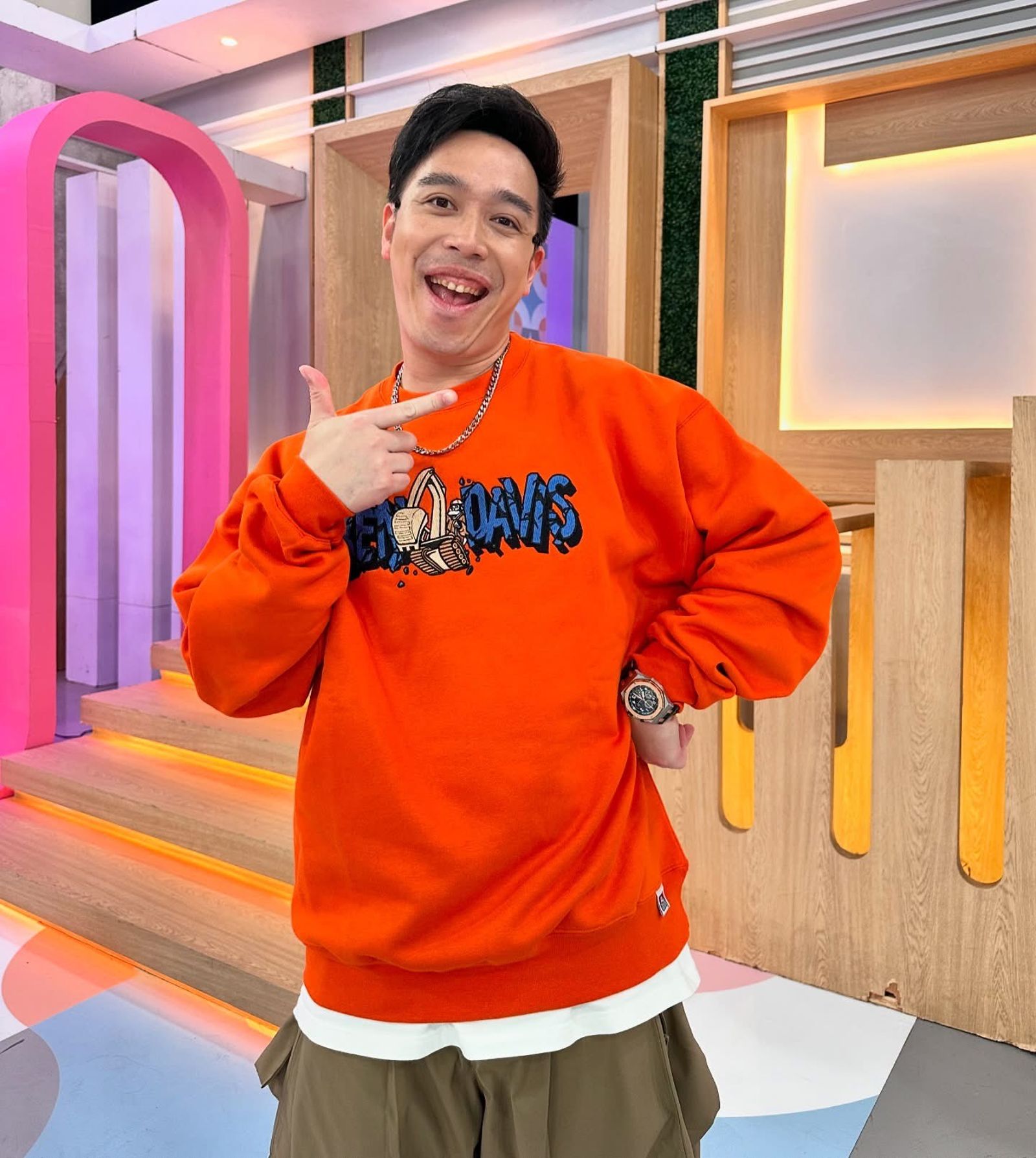 男星無尊副業手搖飲品牌「無飲」持續擴張，業績不是最好但很穩定。（翻攝自無尊臉書）