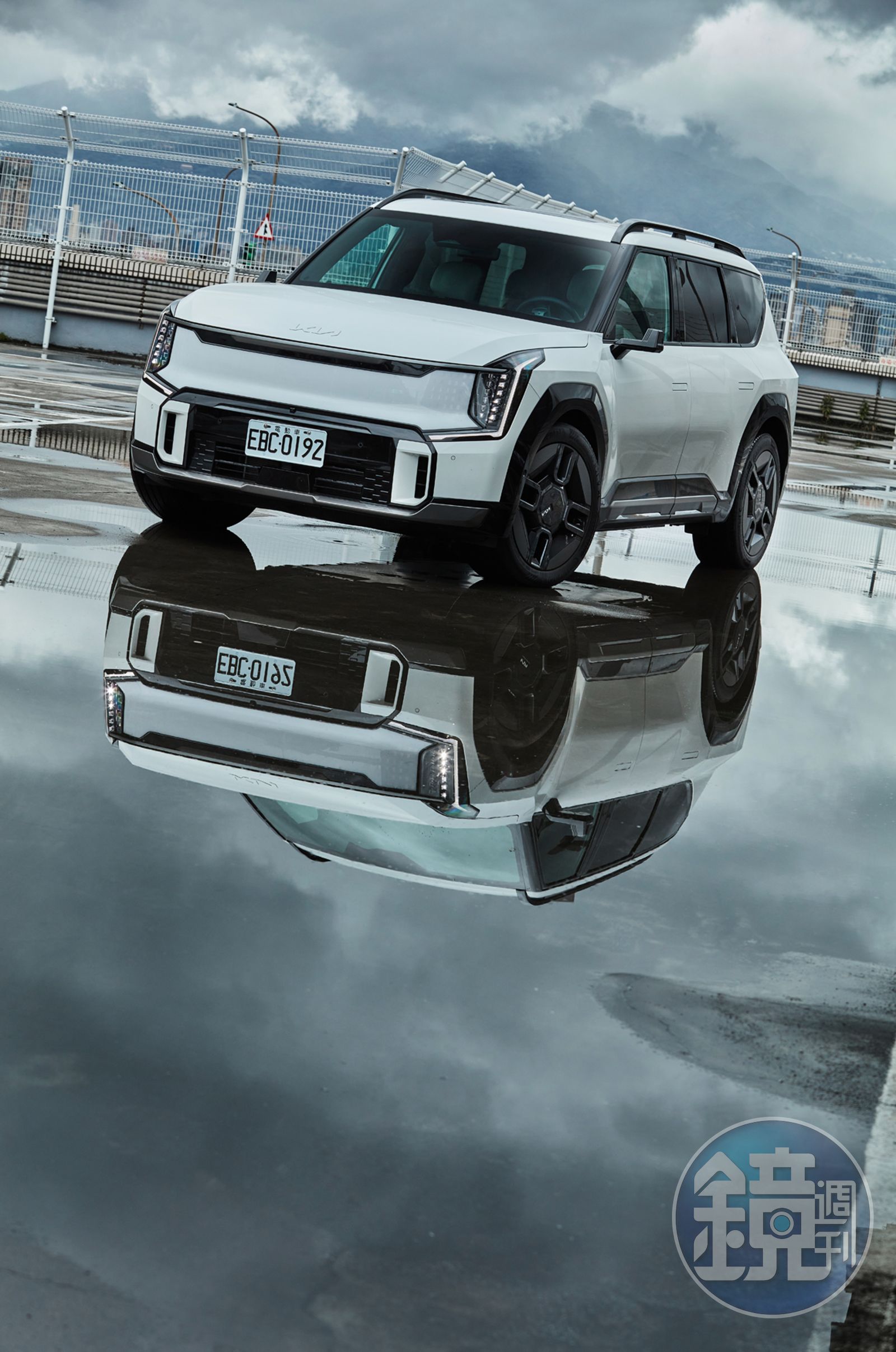 Kia EV純電車款在台上市累計銷售已近2,200位車主肯定，2024年更連續榮登非豪華進口電動車銷售冠軍品牌。