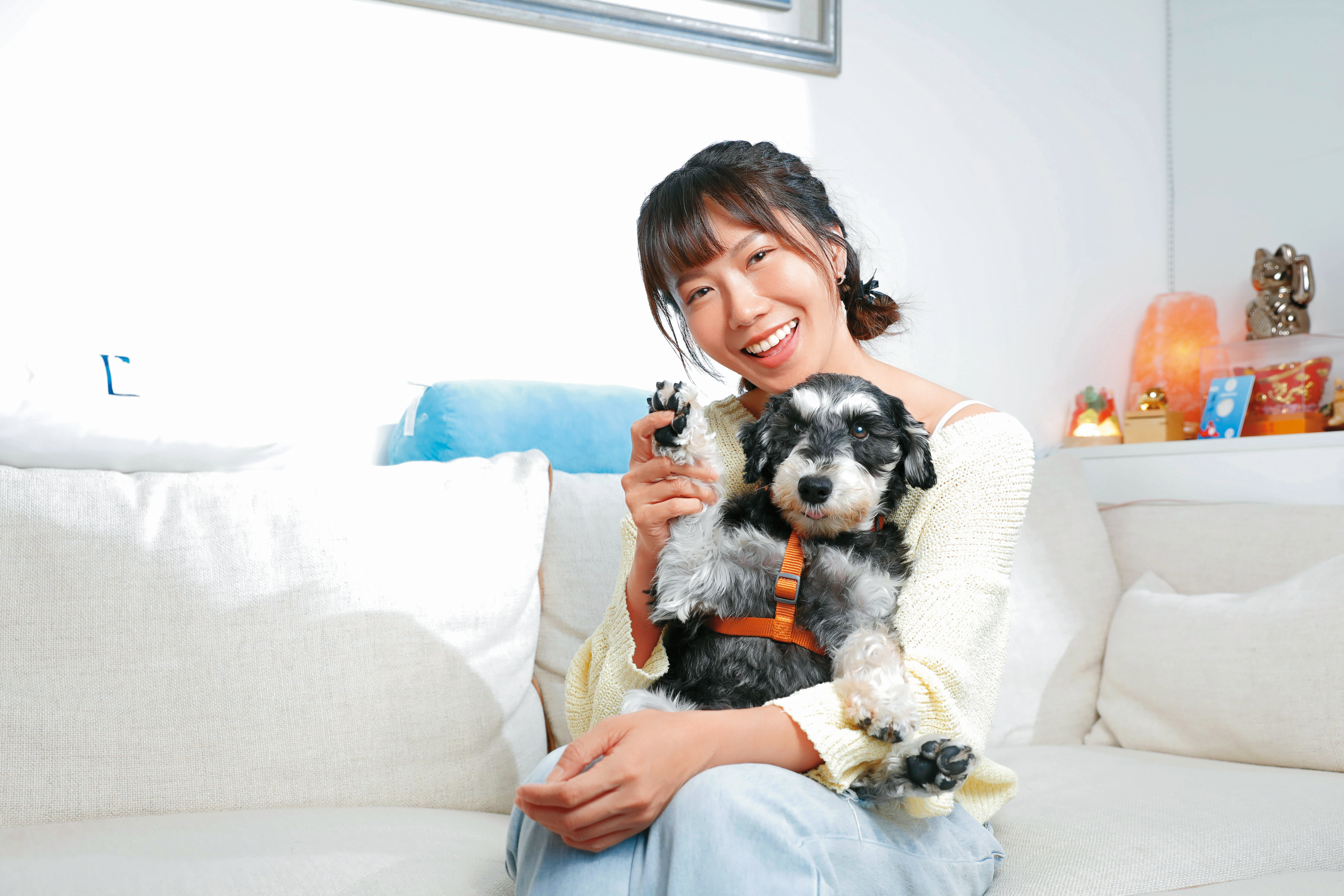 大牙原本只想當中途，把99帶回家卻捨不得分開，乾脆直接領養。