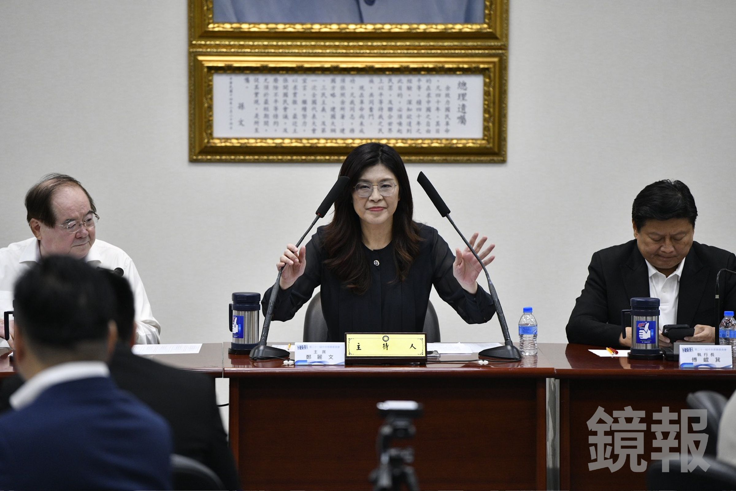 李乾龍、傅崐萁屆時將和鄭麗文一起去見黃國昌。（鏡報李智為）