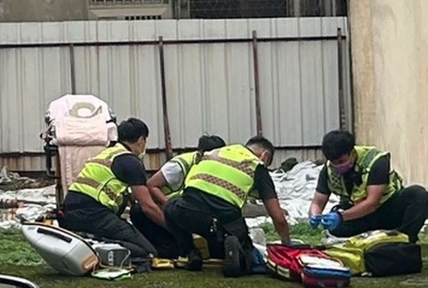 25歲林姓男子字民宅7樓墜落，當場失去呼吸與心跳，送醫搶救不治身亡。（翻攝畫面）