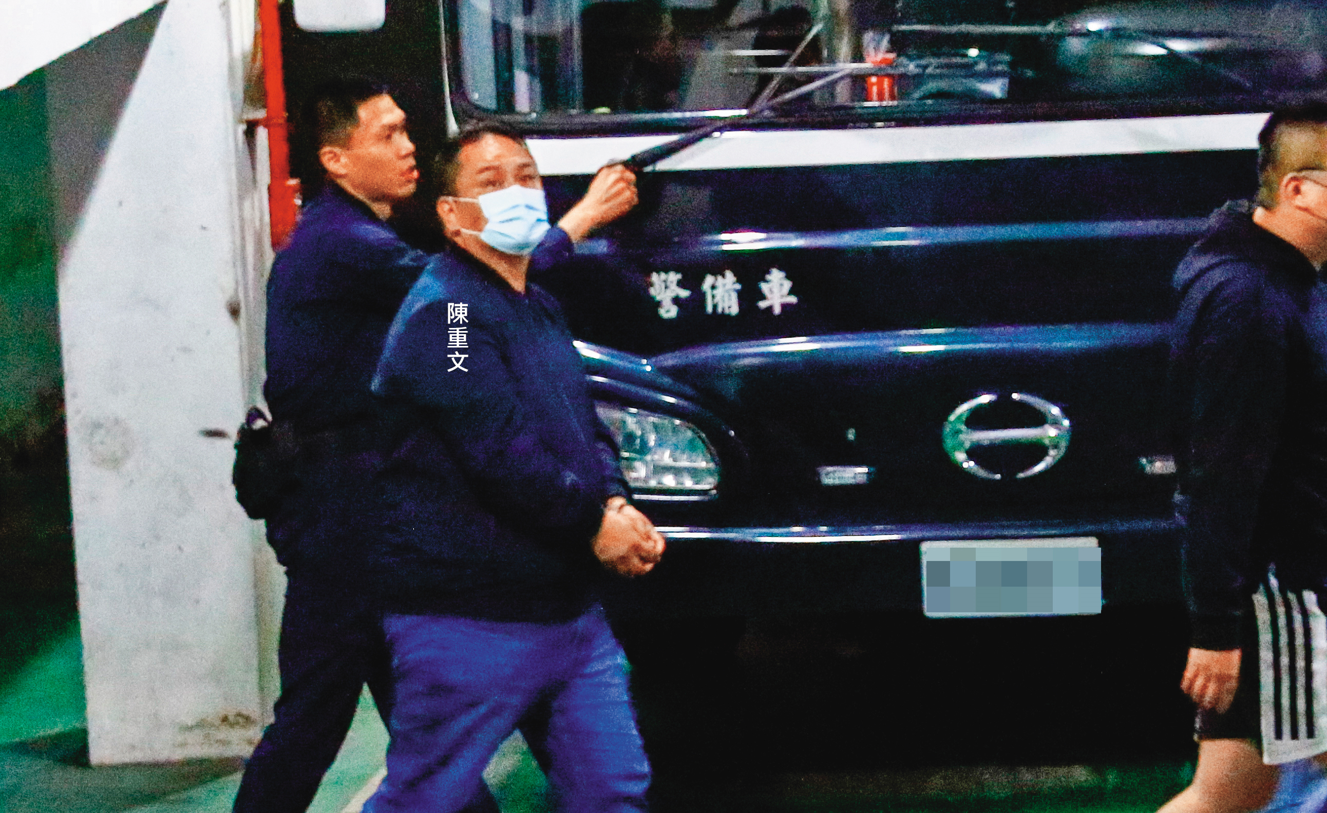 陳重文在延押庭哀求法官准予交保時，自爆透過辯護人請其他議員繼續施壓市府，維持3M頻寬網路傳輸費率。 