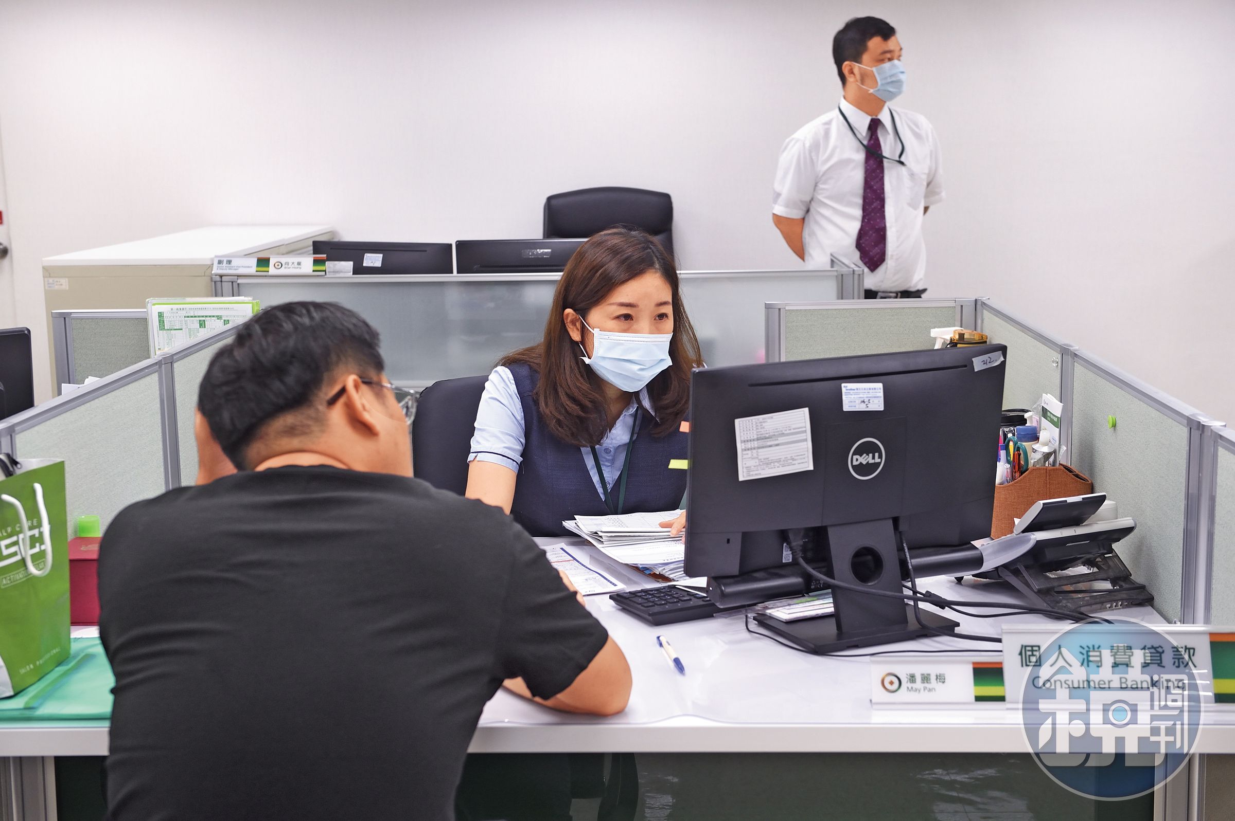 在風險與成本權衡下，銀行對「先買後賣」的換屋案件保守承作。