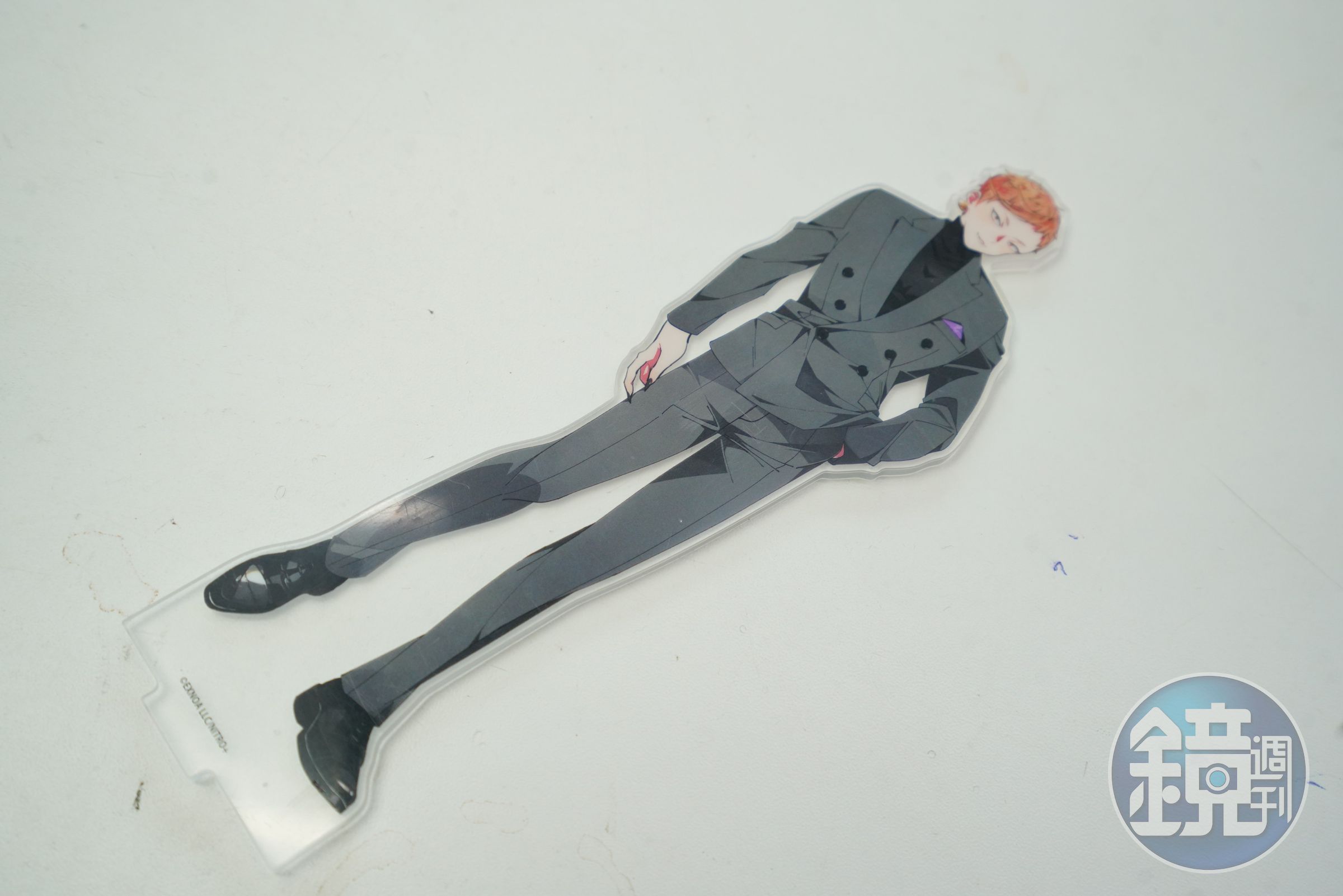 老闆為cosplay製作的西裝。他認不出是什麼角色，記者也認不出來。