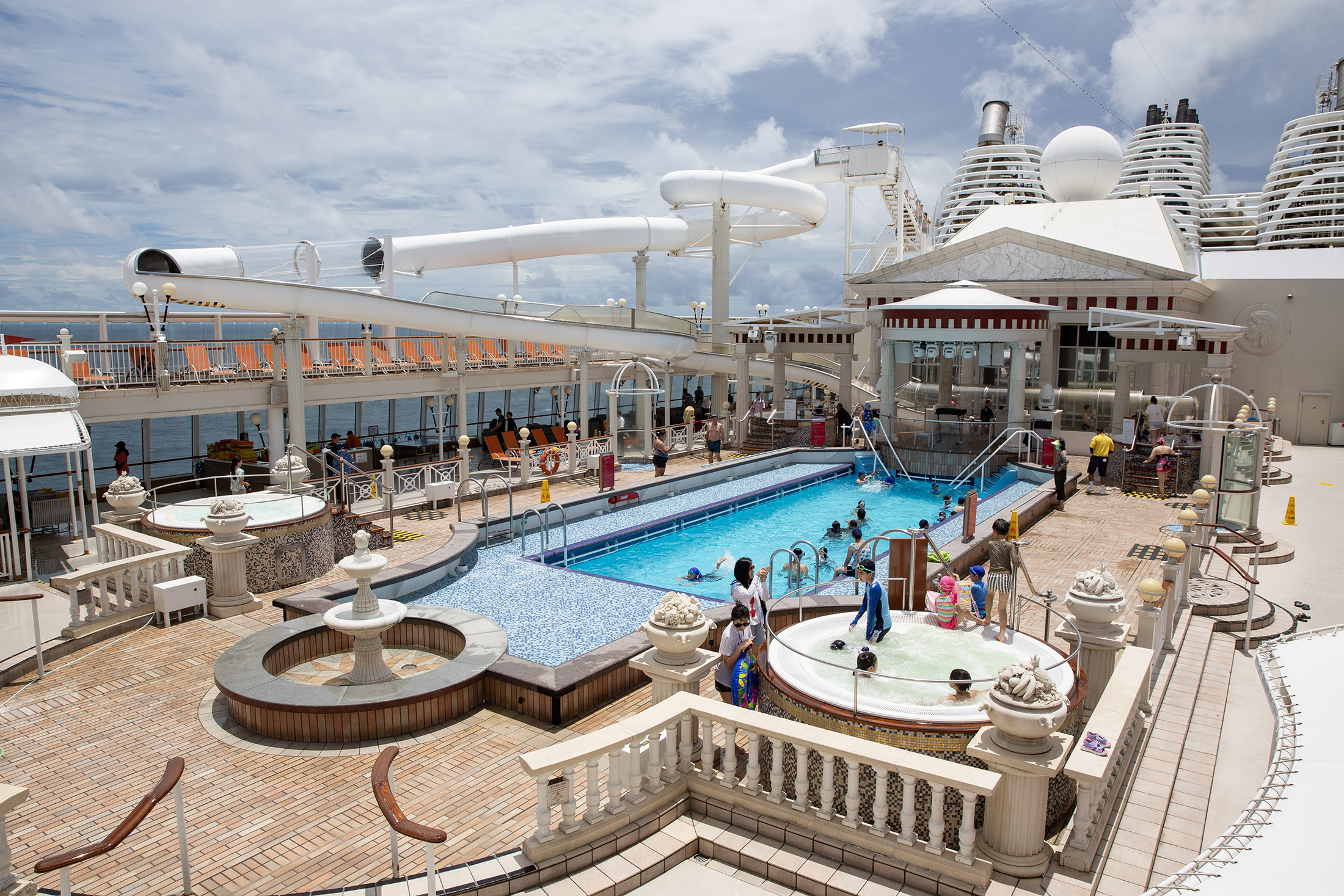 麗星郵輪深耕台灣多年，除了要做最懂台灣人、舌尖上的郵輪，接下來也將朝著市場上最好玩、最有內容的郵輪為目標。