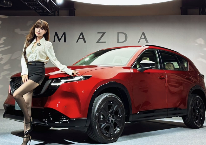 「車界女神」李冠儀突爆被性騷。(翻攝自李冠儀臉書)