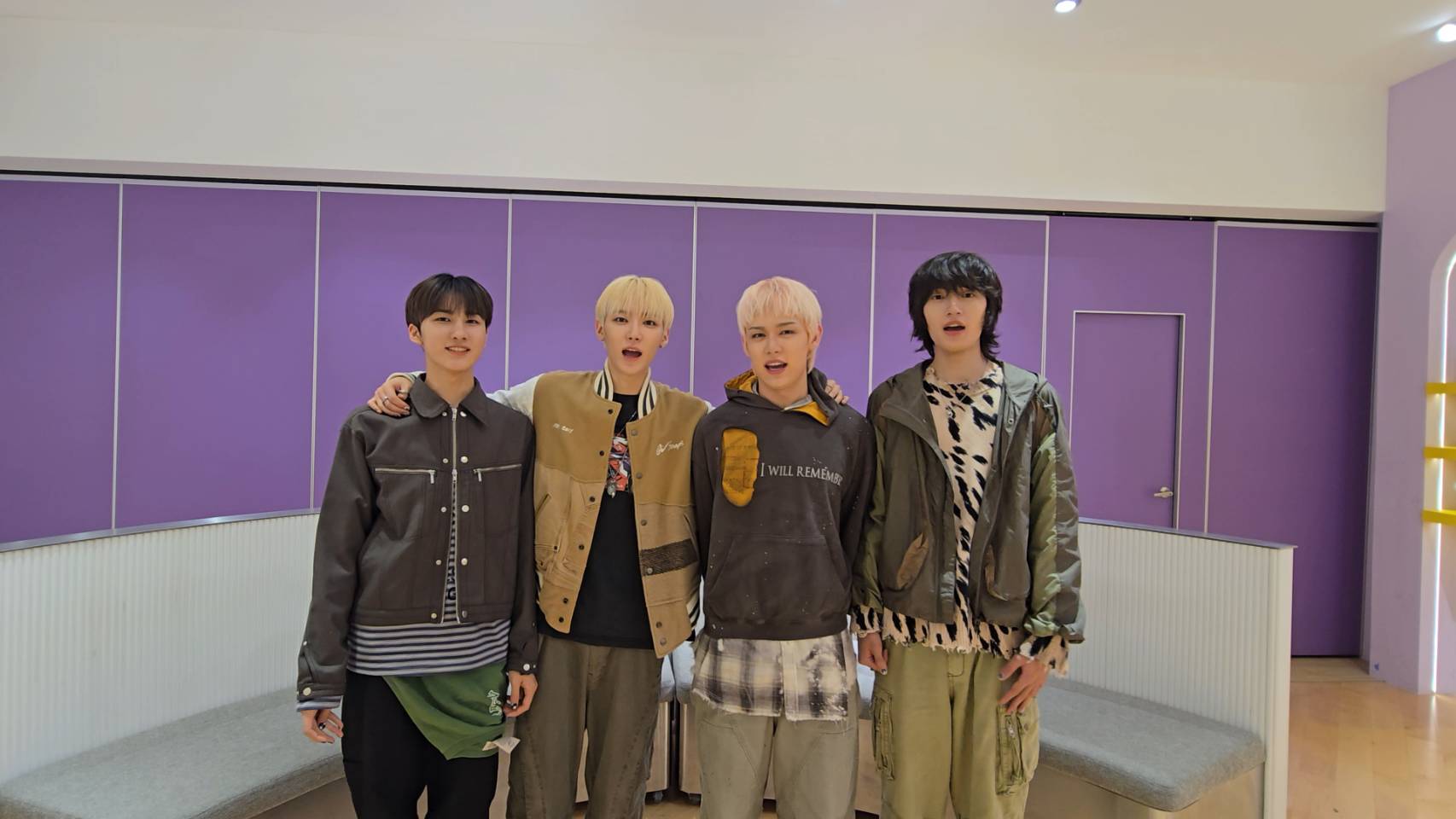 新人樂團AxMxP出道不到半年,忙內柱奐(左一)未滿16歲是成員公認成長最多的一位。左起 柱奐、唯俊、Cru與金信。