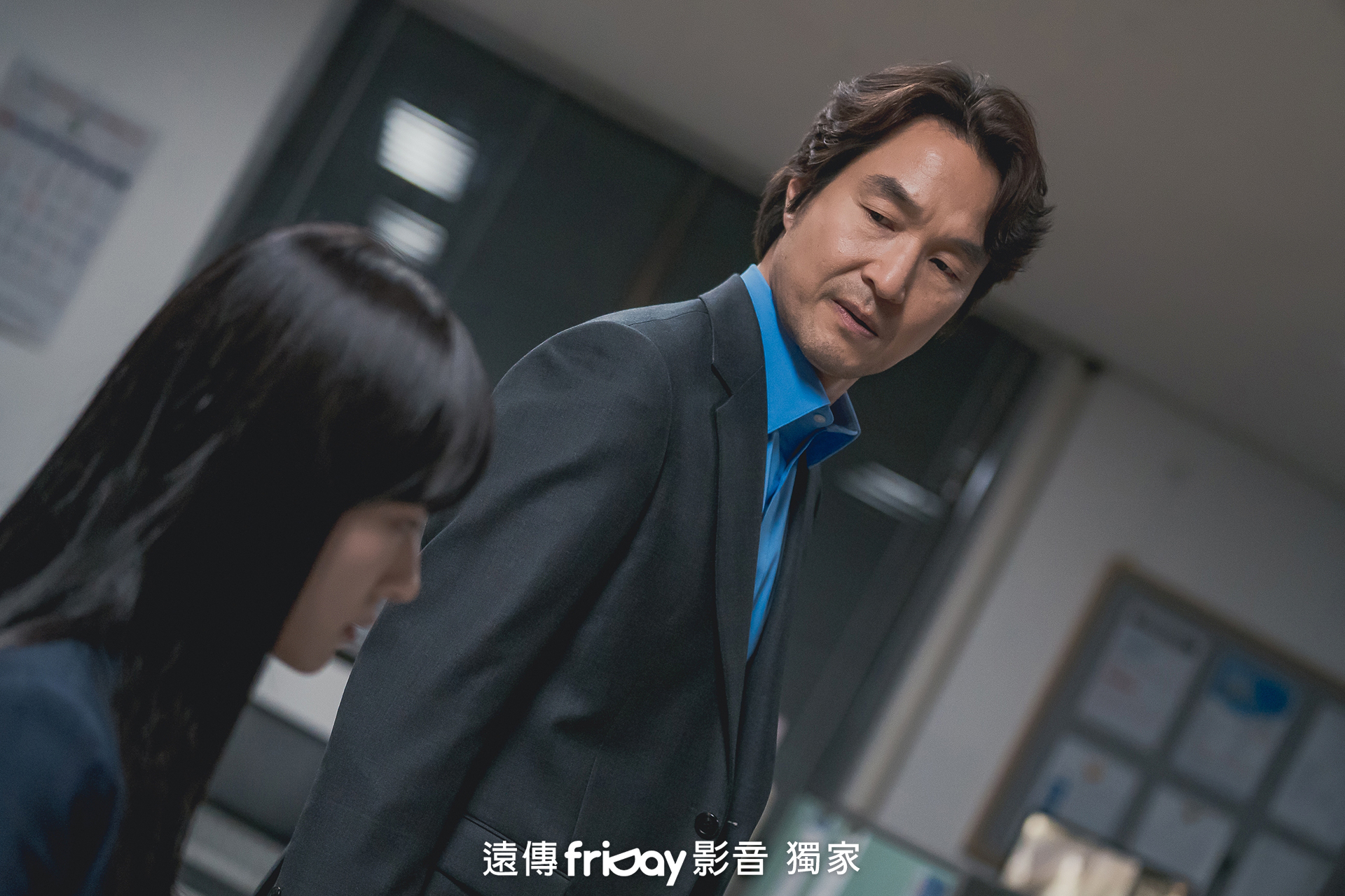 韓石圭與蔡元彬在新劇《如此親密的背叛者》飾演父女。（friDay影音提供）