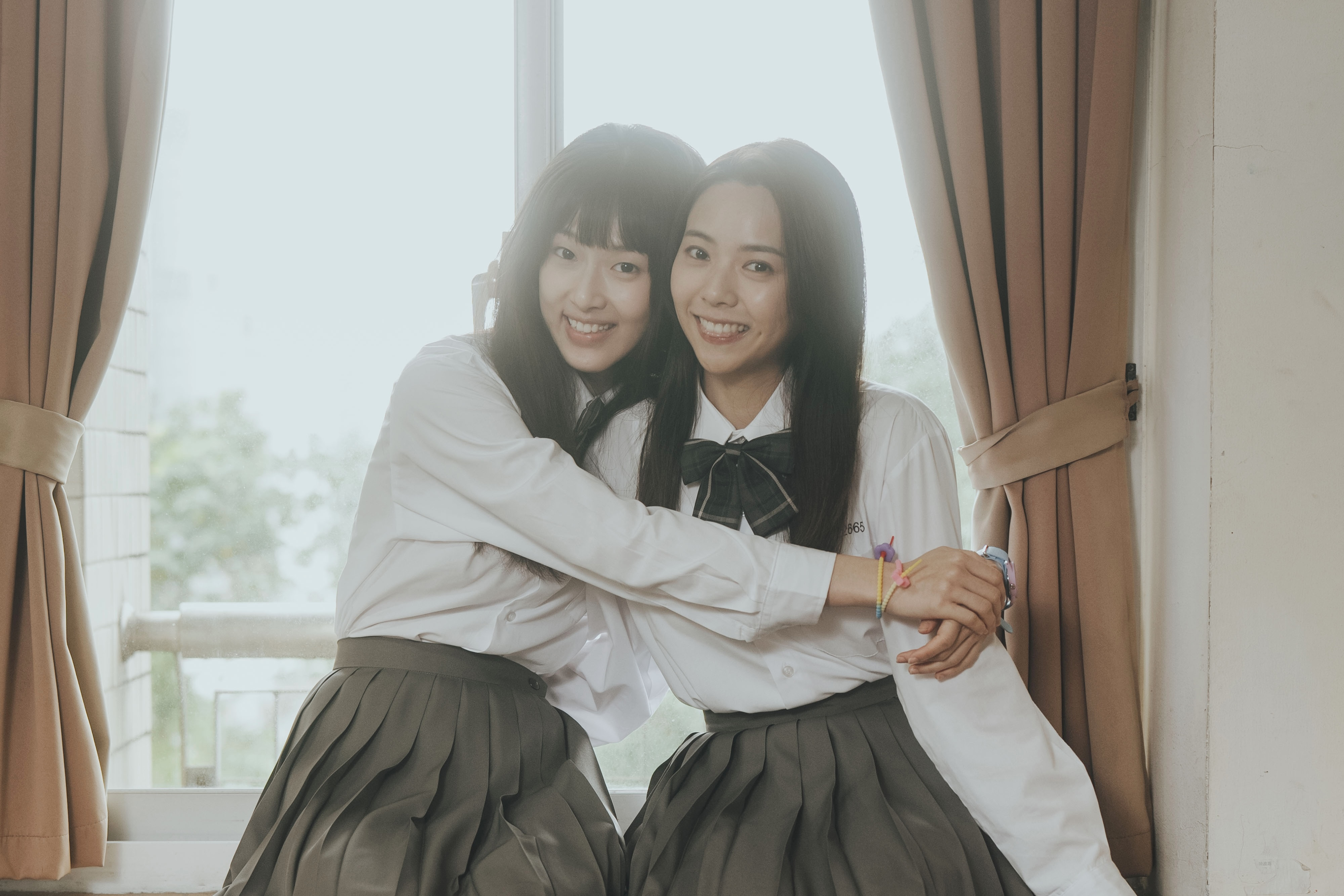 最近爆紅的何曼希首挑大樑演電影女一，與選秀節目《DD52》出身的曾薀帆有不少對手戲。（柒拾陸號原子 提供）
