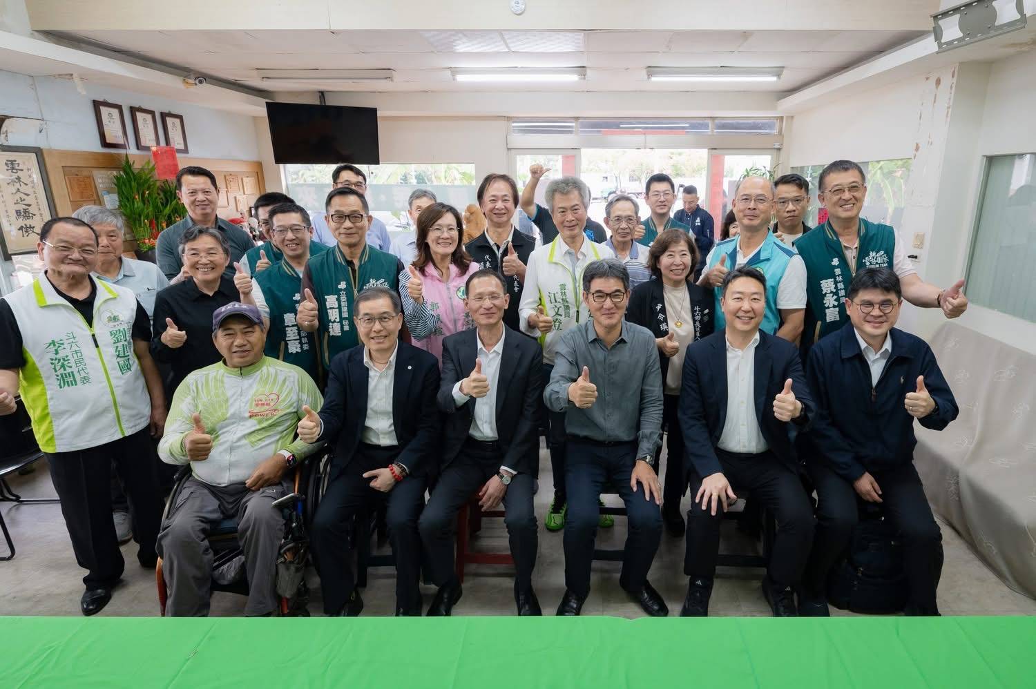 劉建國廣邀部會首長解決雲林交通、觀光問題，會中各方代表討論意見熱烈。（劉建國立委辦公室提供）