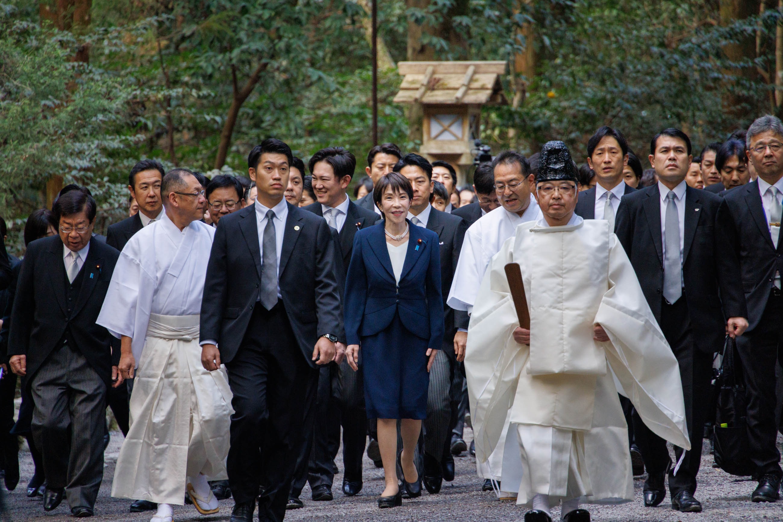 日本首相高市早苗昨率領內閣成員前往伊勢神宮進行新年參拜。(翻攝自高市早苗X)