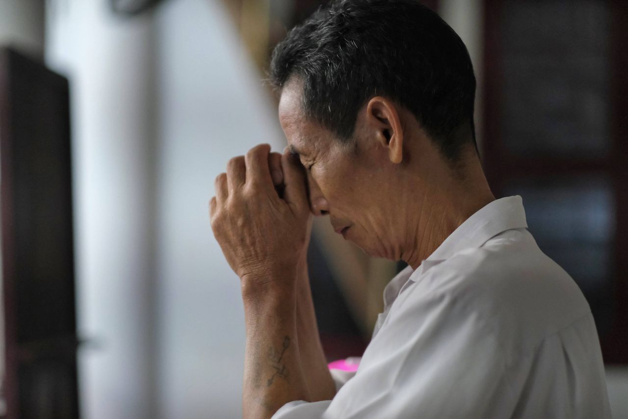 如果在外遇到好兄弟騷擾,命理師建議可以虔心口唸「觀世音菩薩」、「南無阿彌陀佛」或是「阿門」等宗教聖號。(示意圖,Pexels)