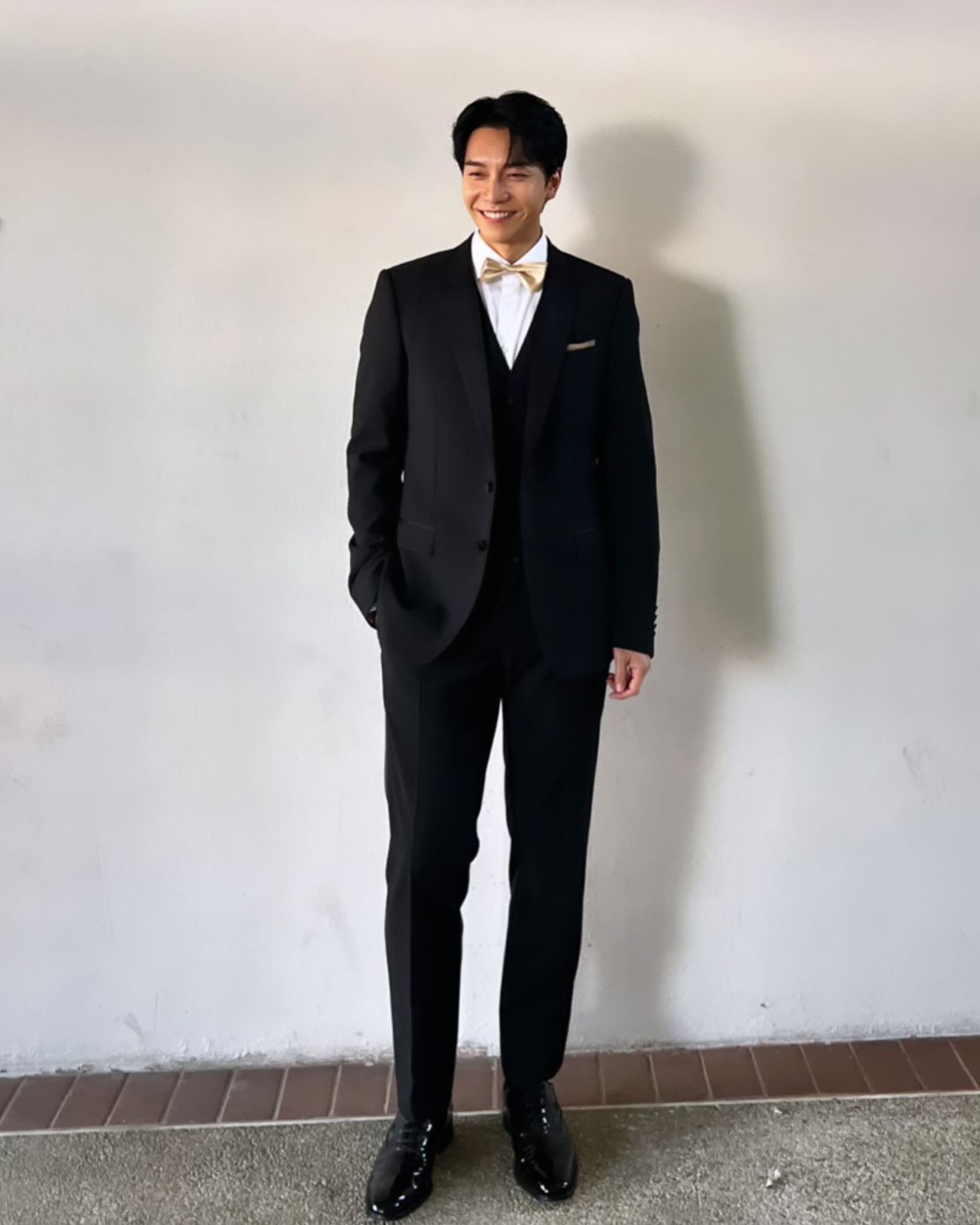 李昇基與前東家「ONE HUNDREAD LABEL」合約糾紛未解，如今買地建樓也無法入住，這一切竟與前東家老闆車佳元有關。（翻攝李昇基IG）