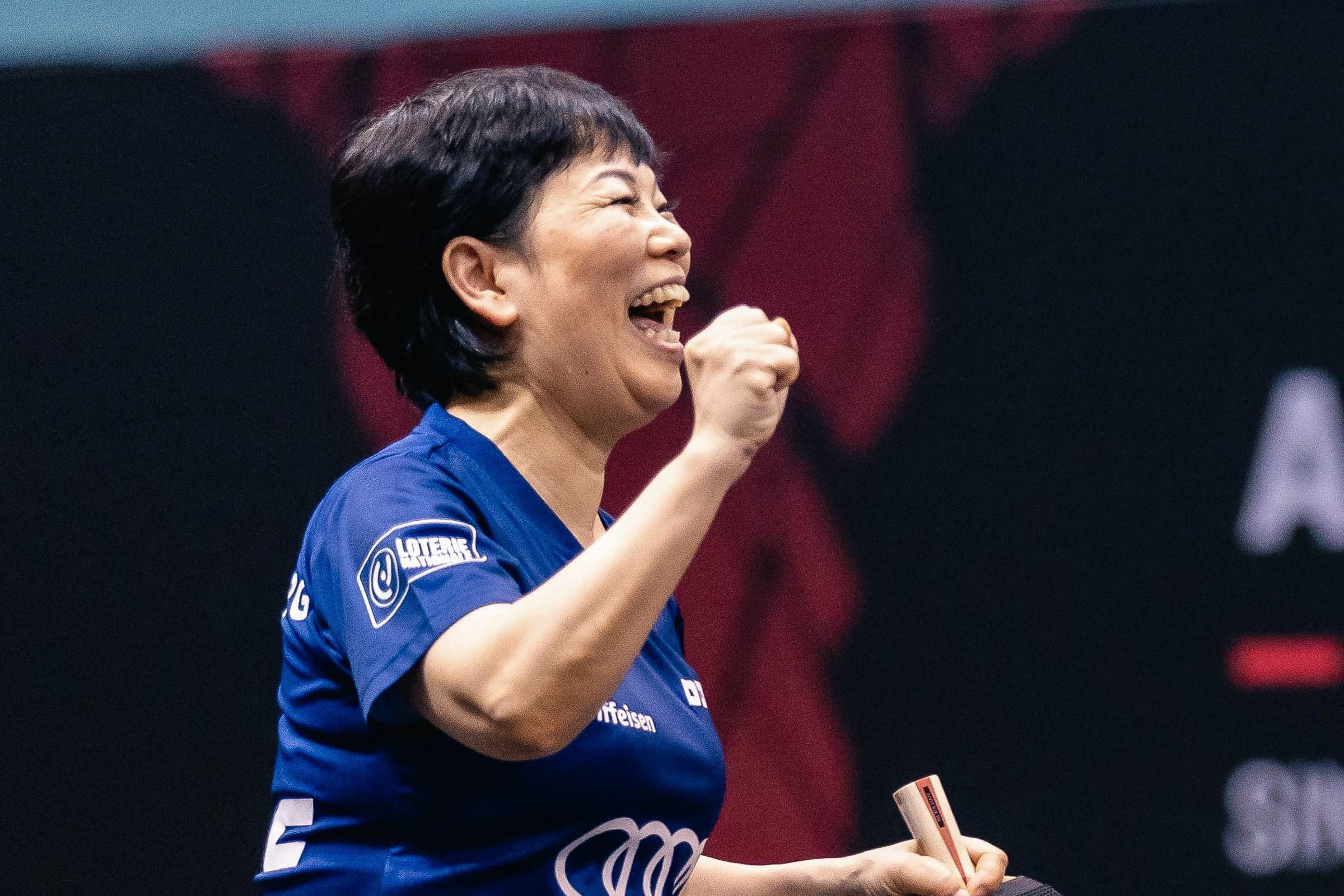 剛滿61歲的盧森堡桌球選手倪夏蓮，將在下一輪女單淘汰賽遭遇球后孫穎莎。（翻攝自X@WTTGlobal）