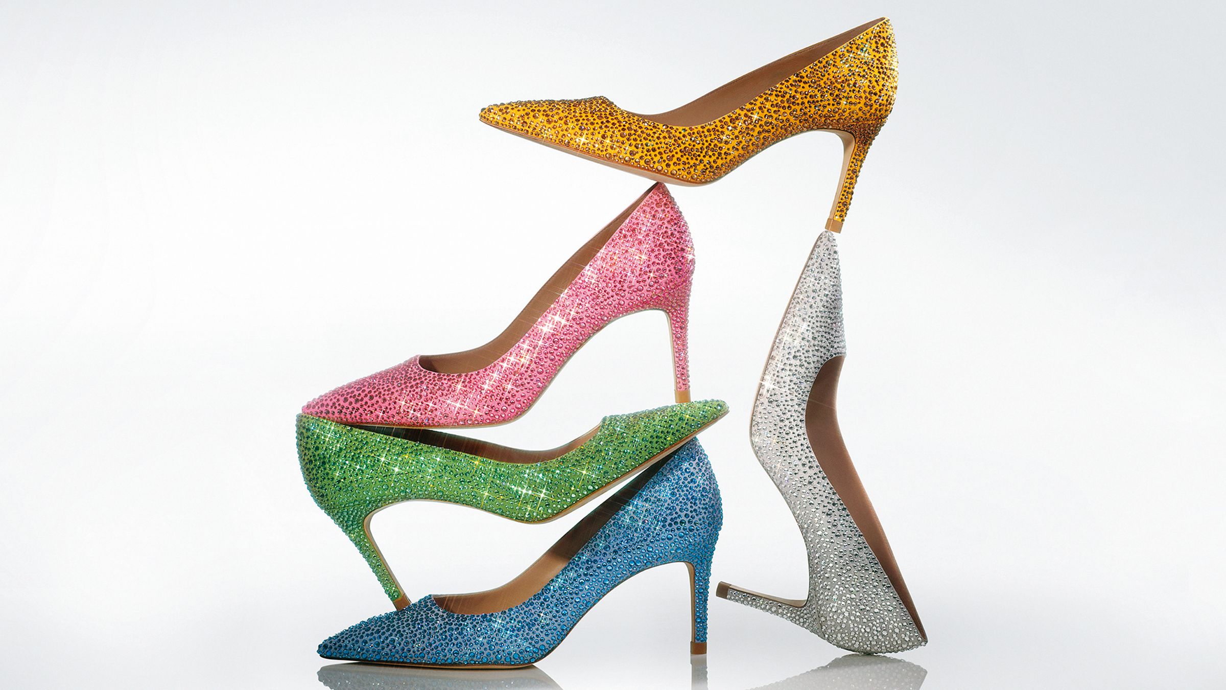 Stuart Weitzman聯名SWAROVSKI，推出限定派對高跟鞋。 各NT$35,000（SWAROVSKI提供）