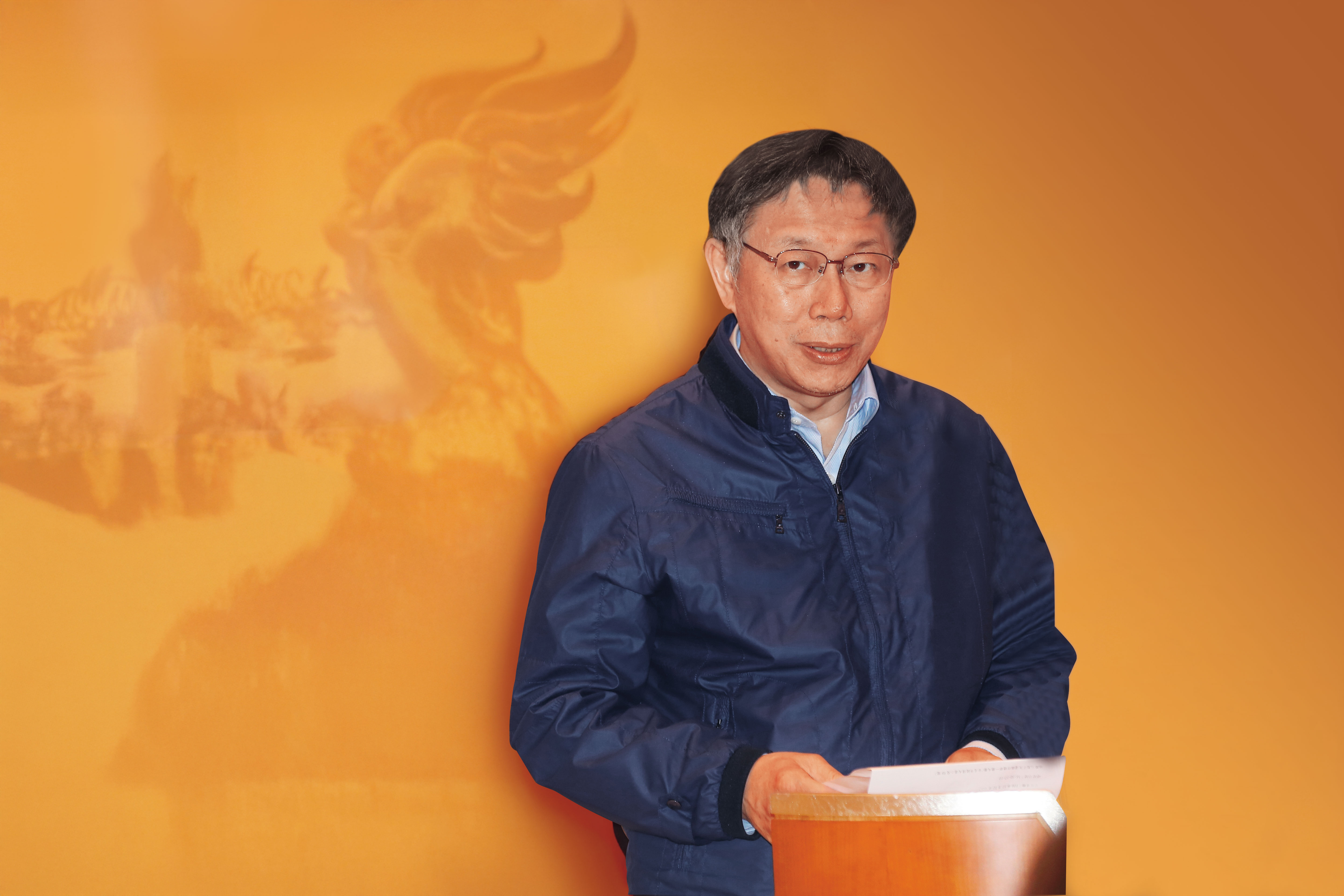 璩美鳳曾積極希望促成藍白合，曾多次與柯文哲（圖）開會，她向本刊指控遭柯性騷擾。